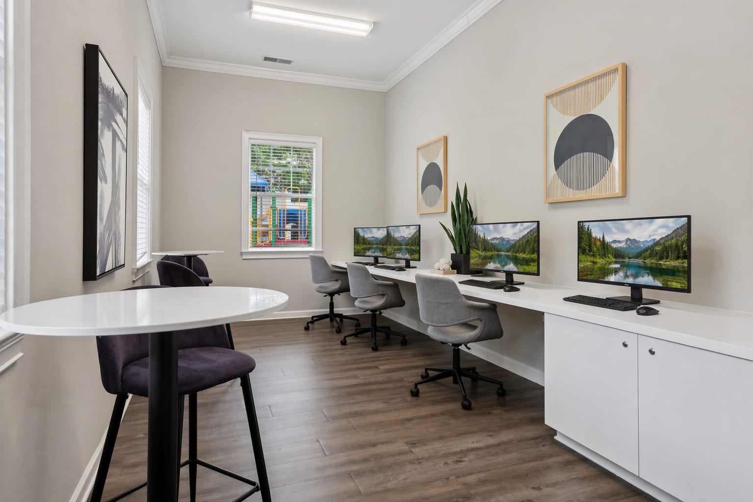 Work space at Newnan Crossing
