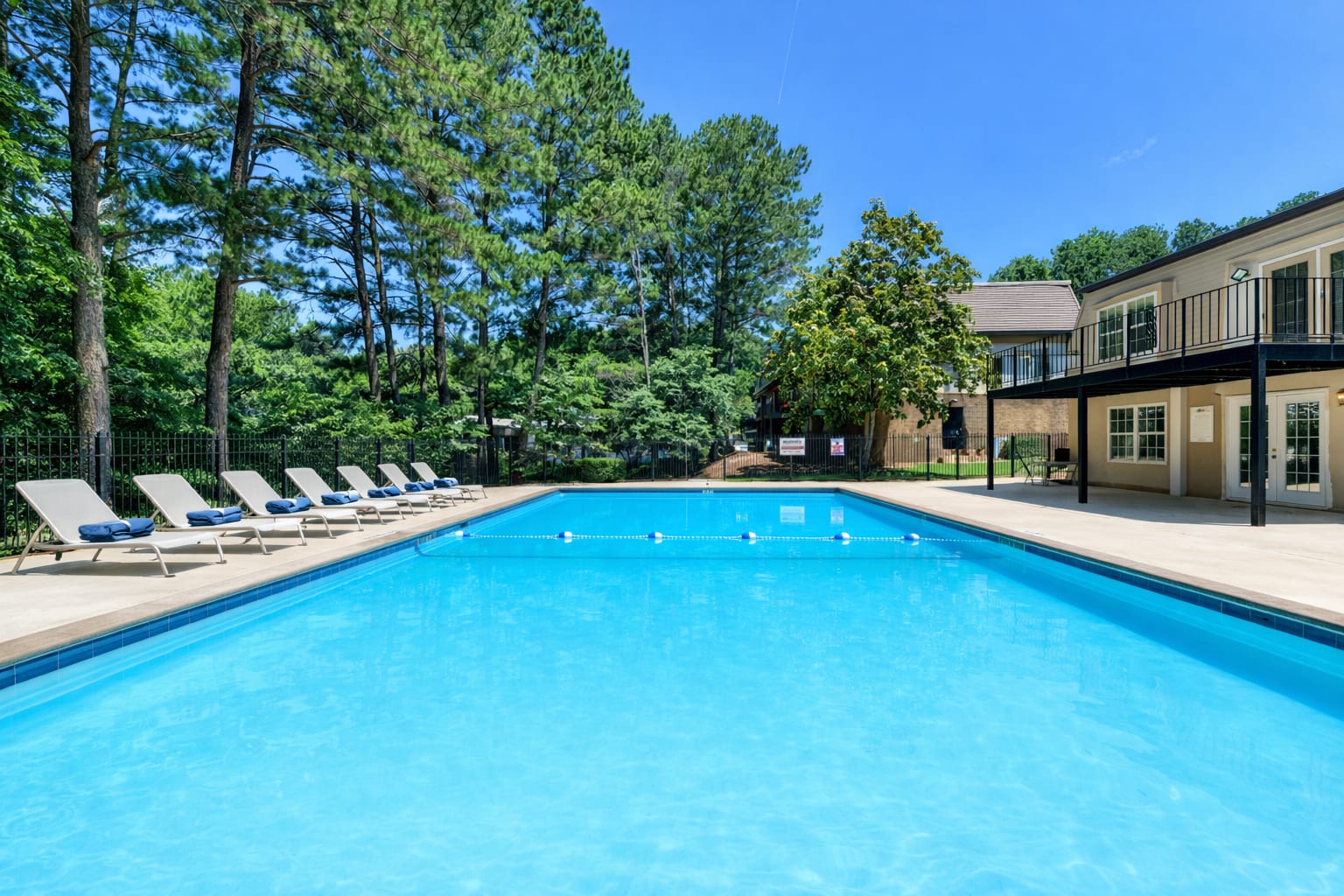 Pool at Maplewood Pointe (2 of 3)