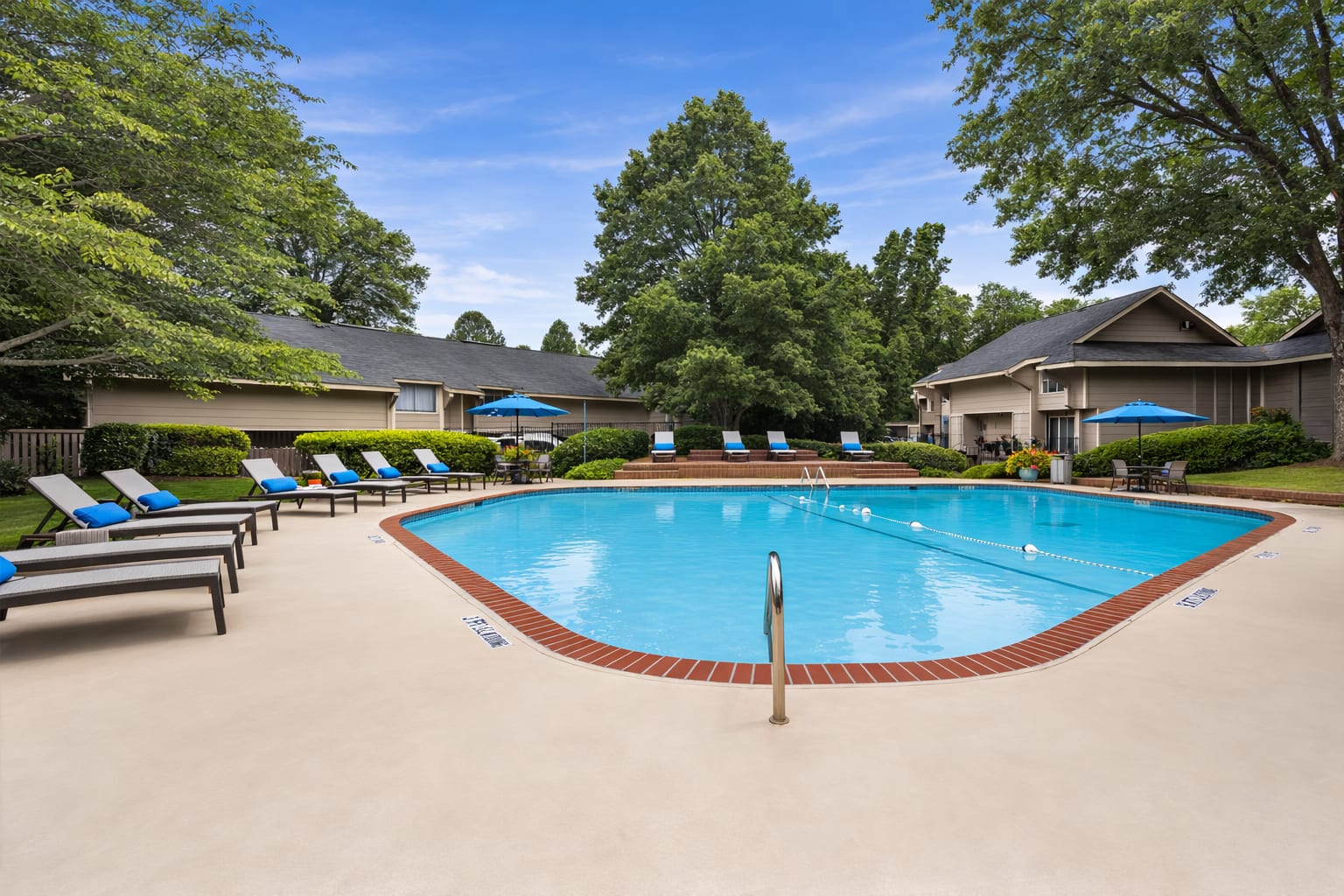 Pool at Aspen Pointe (1 of 2)