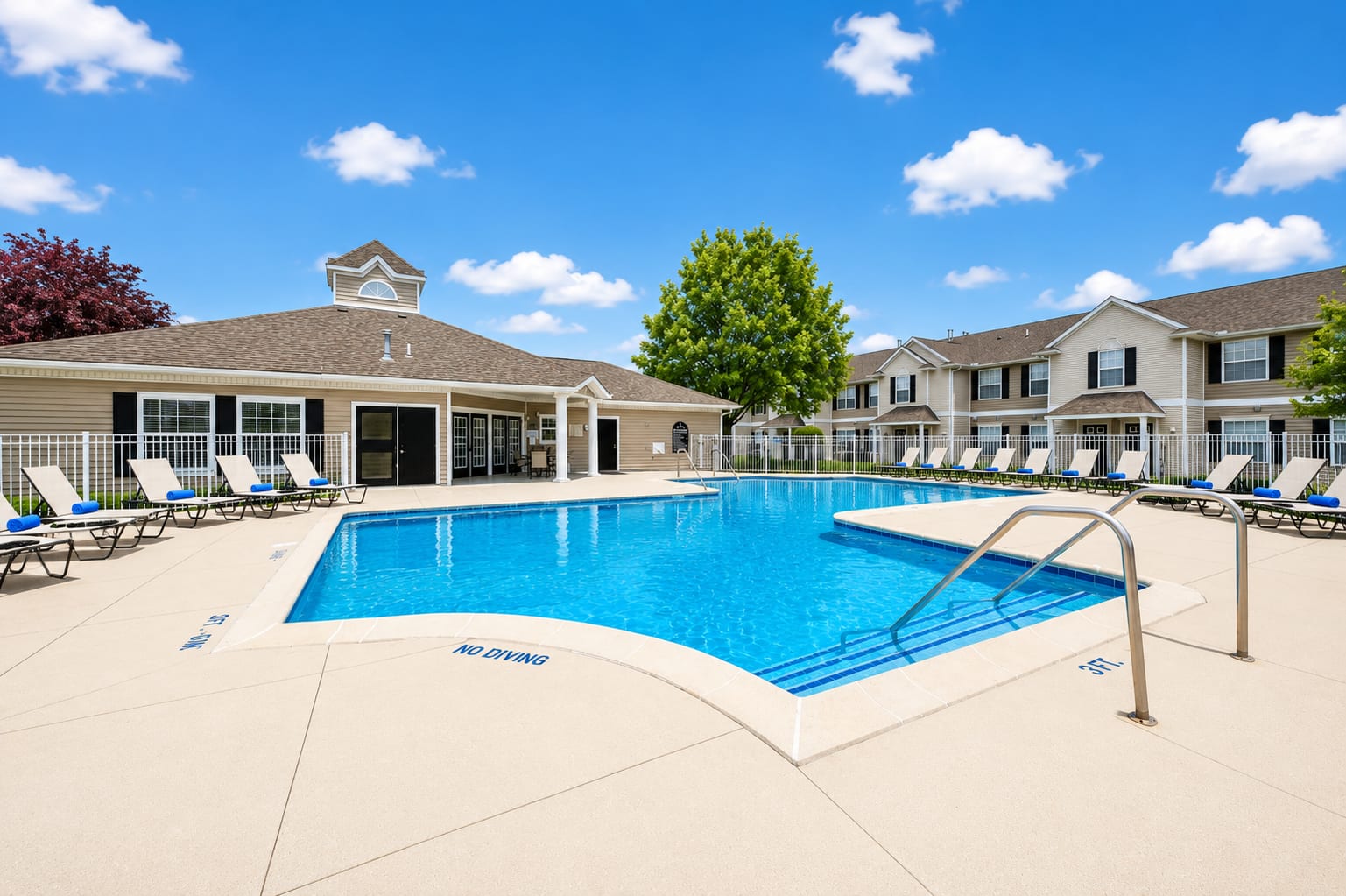 Pool at Arbor Trails (2 of 2)