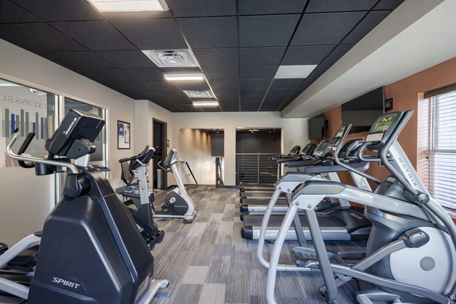 Gym at The Felix (1 of 2)