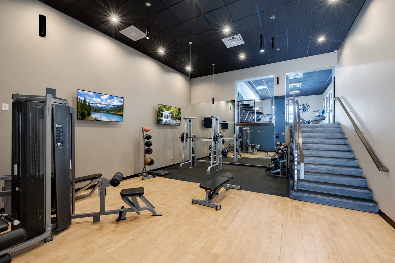 Gym at The Felix (2 of 2)