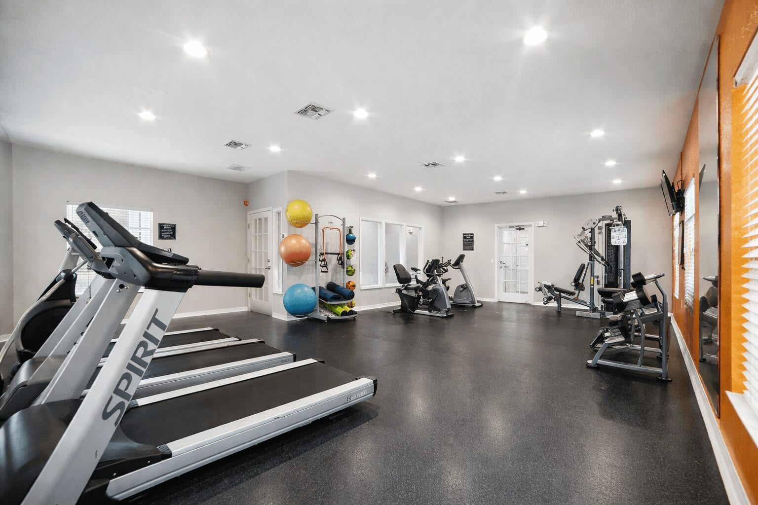 Gym at Waterbridge (3 of 3)