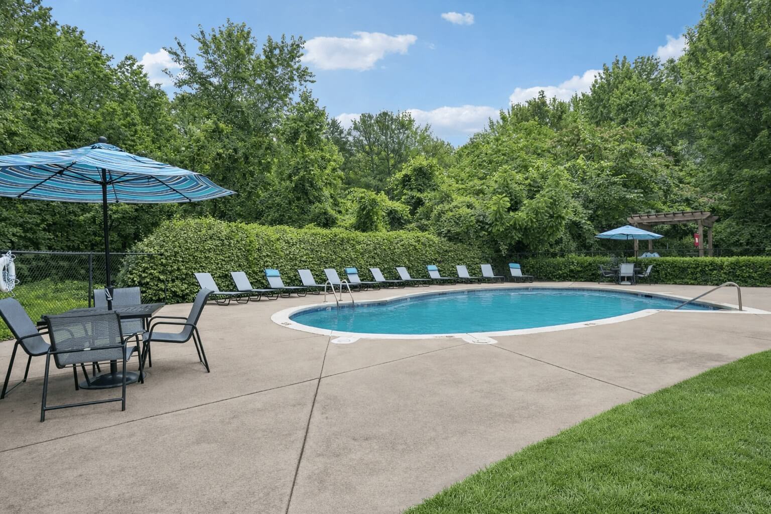 Pool at Crossroads Station (2 of 2)