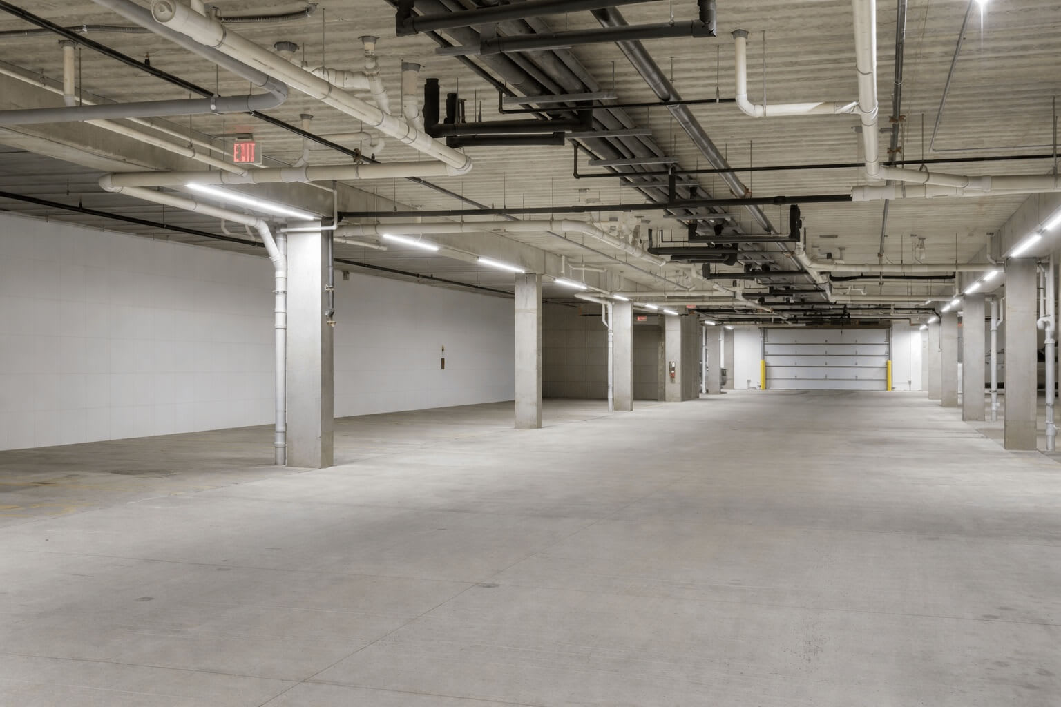 Parking at Estates at Arbor Oaks