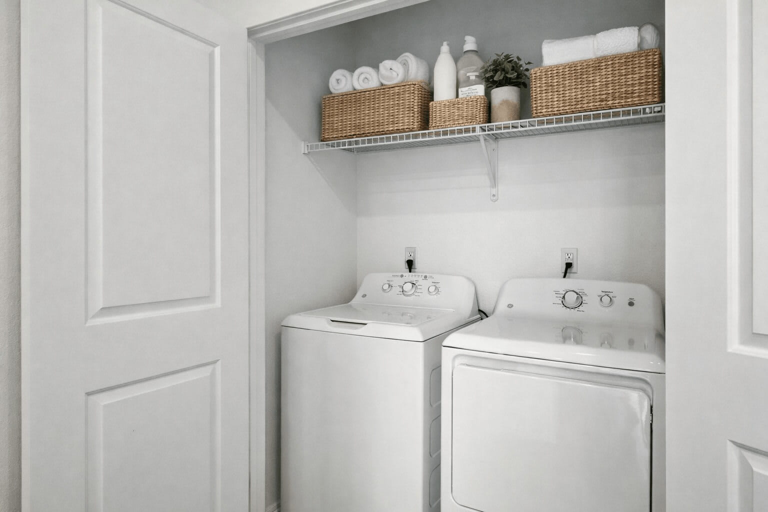 Laundry room at Summit Ridge