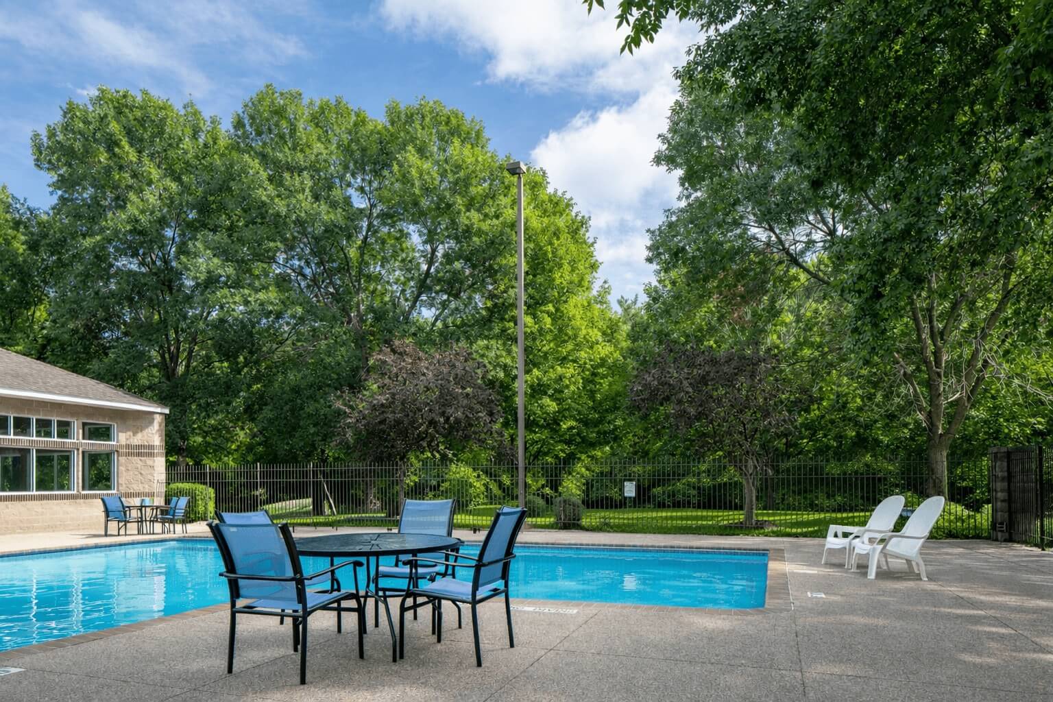 Pool at Regency Park (2 of 2)