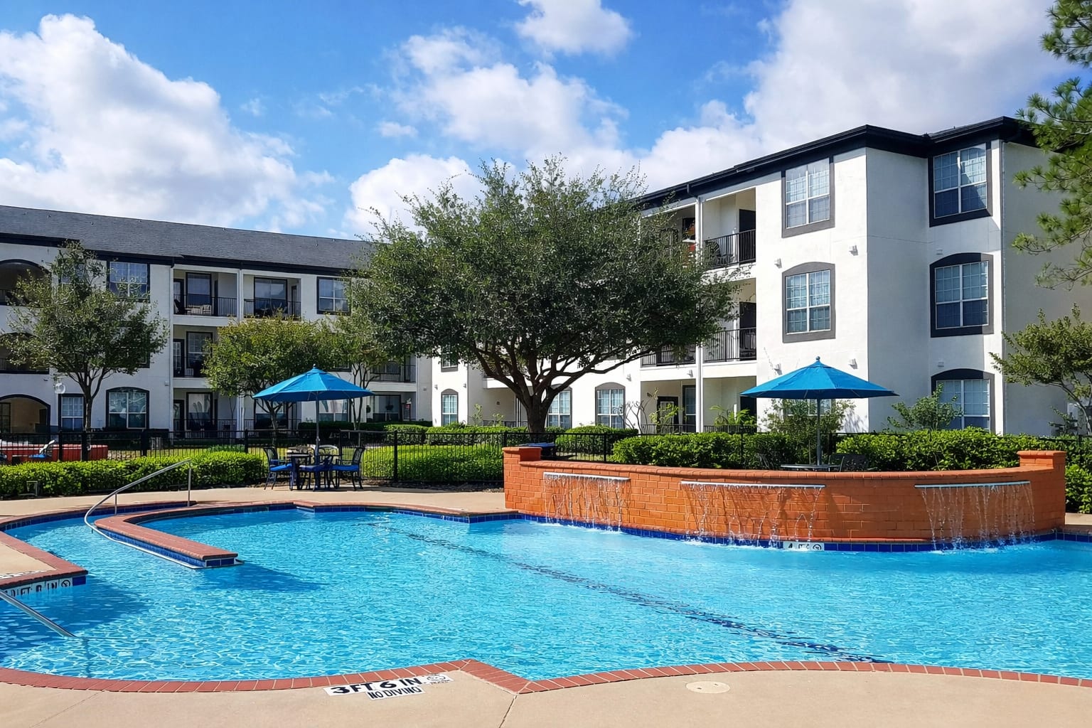 Pool at Villas of Park Grove (2 of 3)