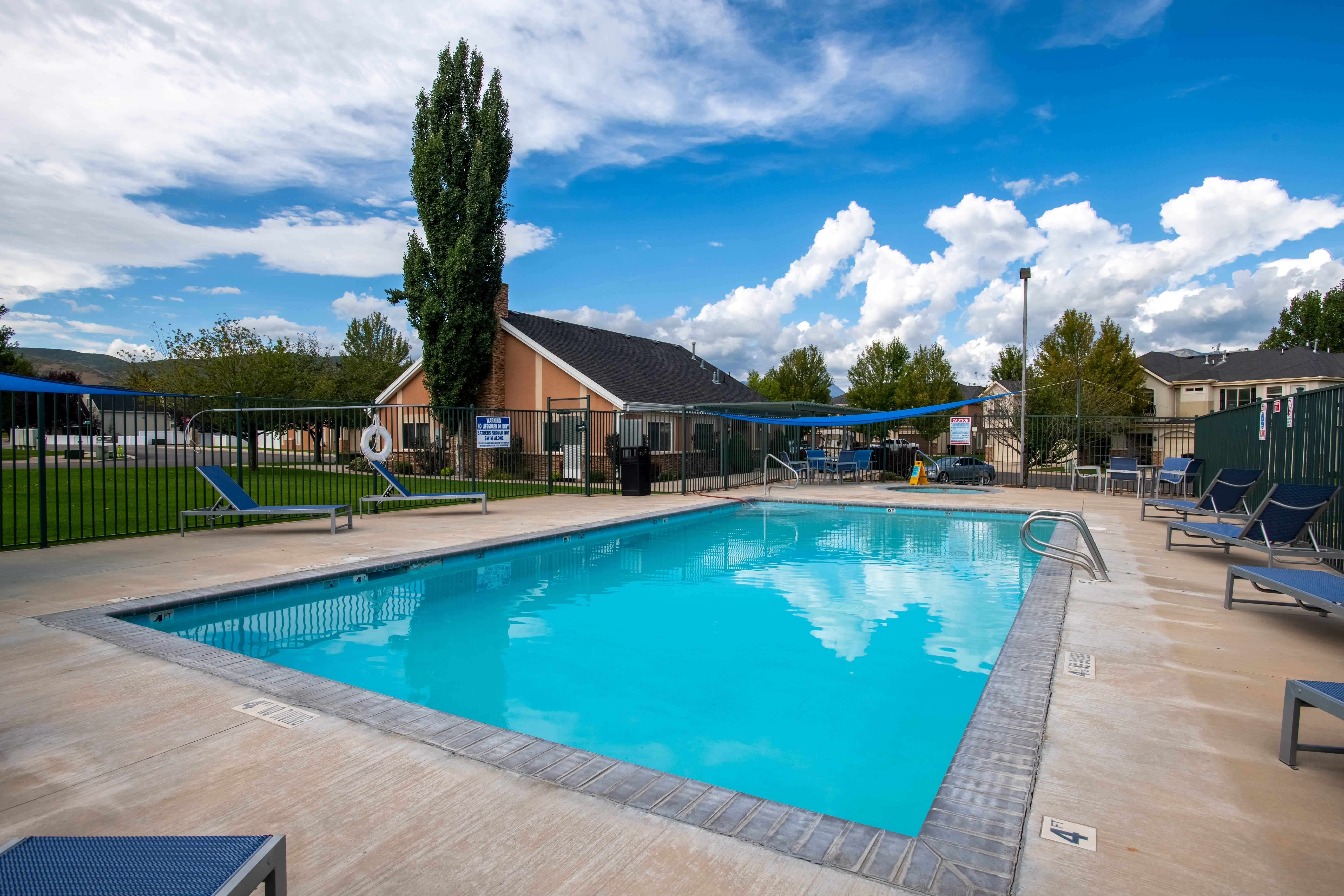 Pool at Wing Pointe