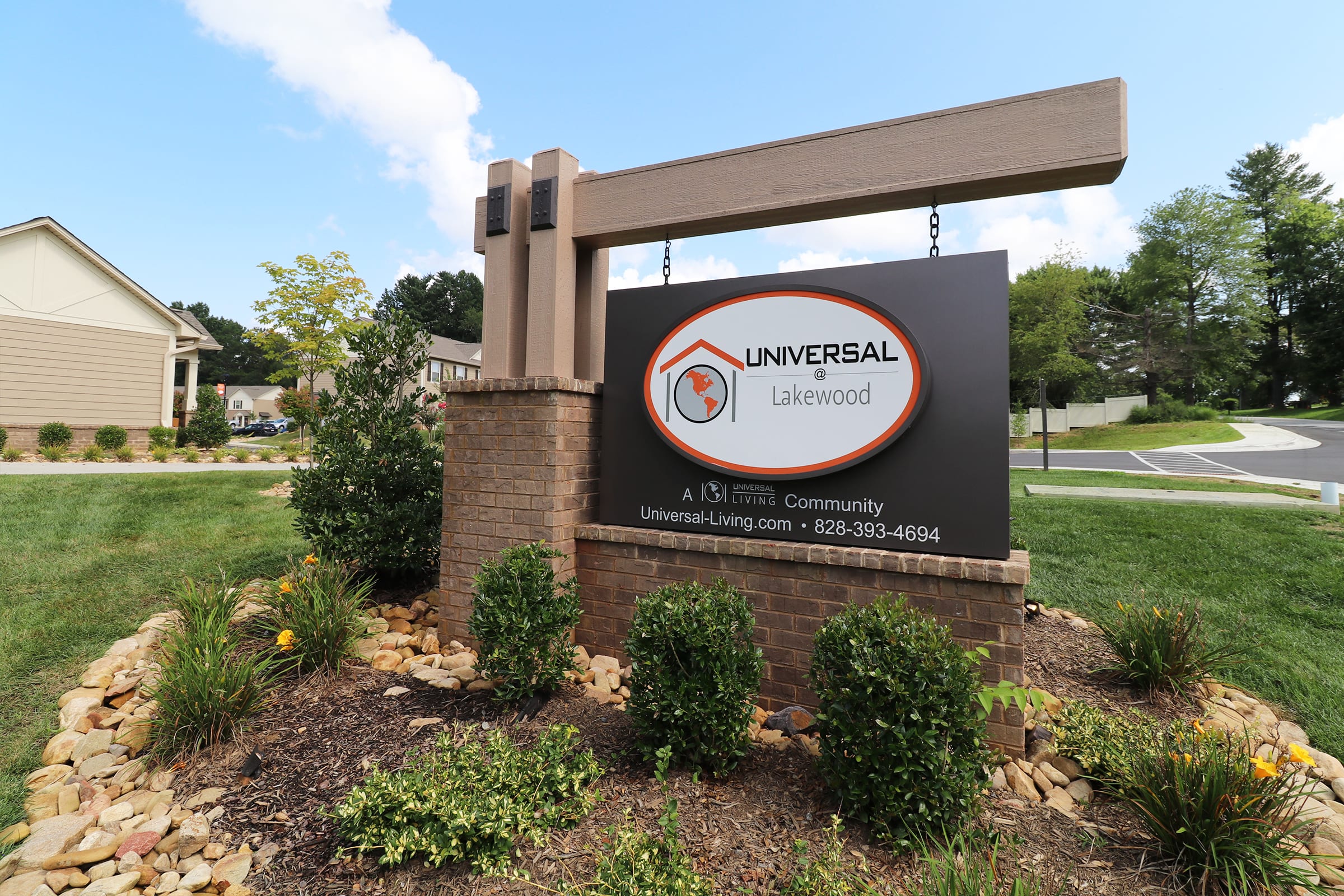 Universal at Lakewood | Apartments in Hendersonville, NC | RENTCafe