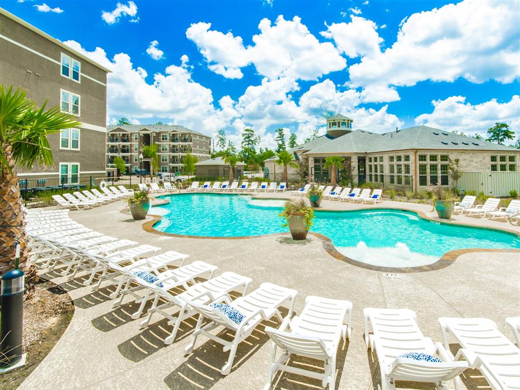 Retreat at The Woodlands - Apartments in The Woodlands, TX