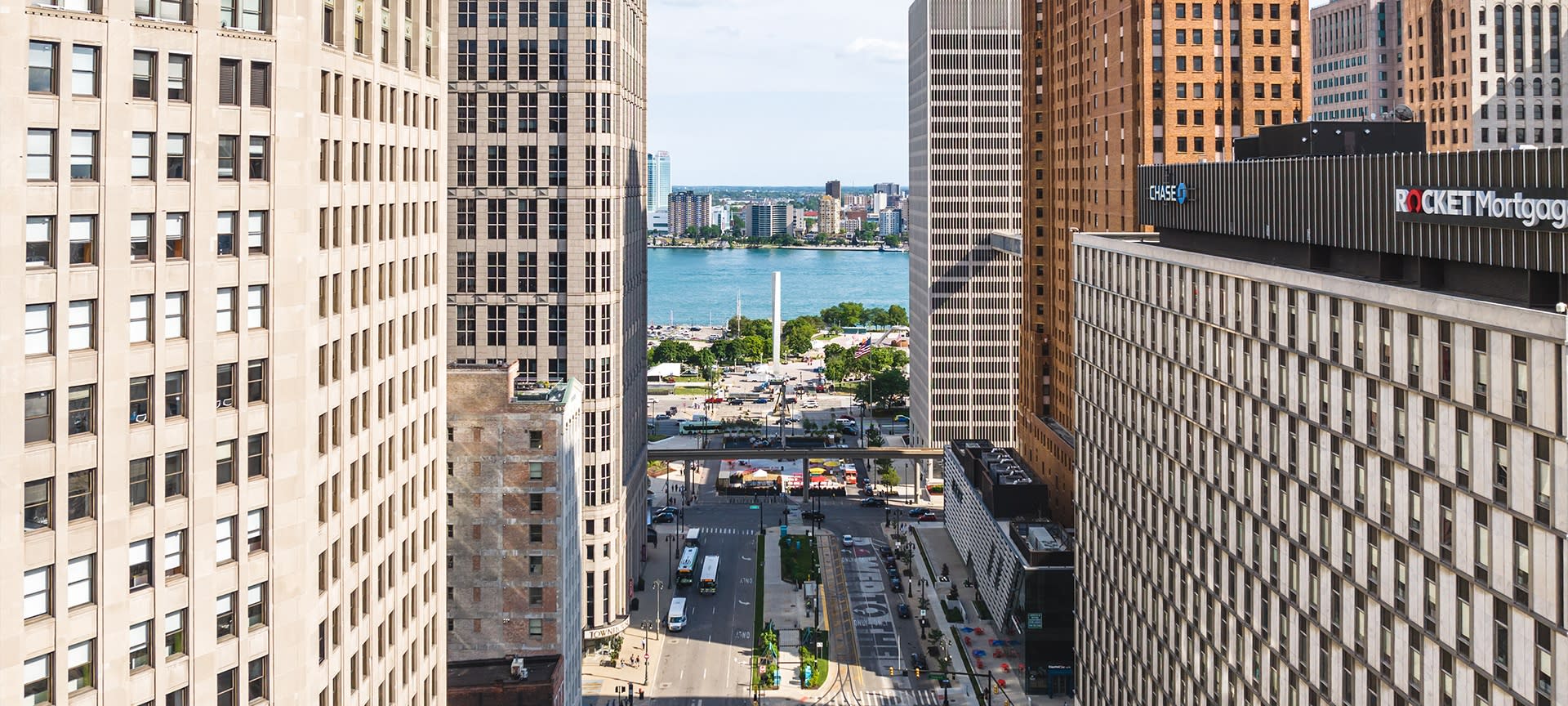 Central Business District Detroit Apartments Vinton