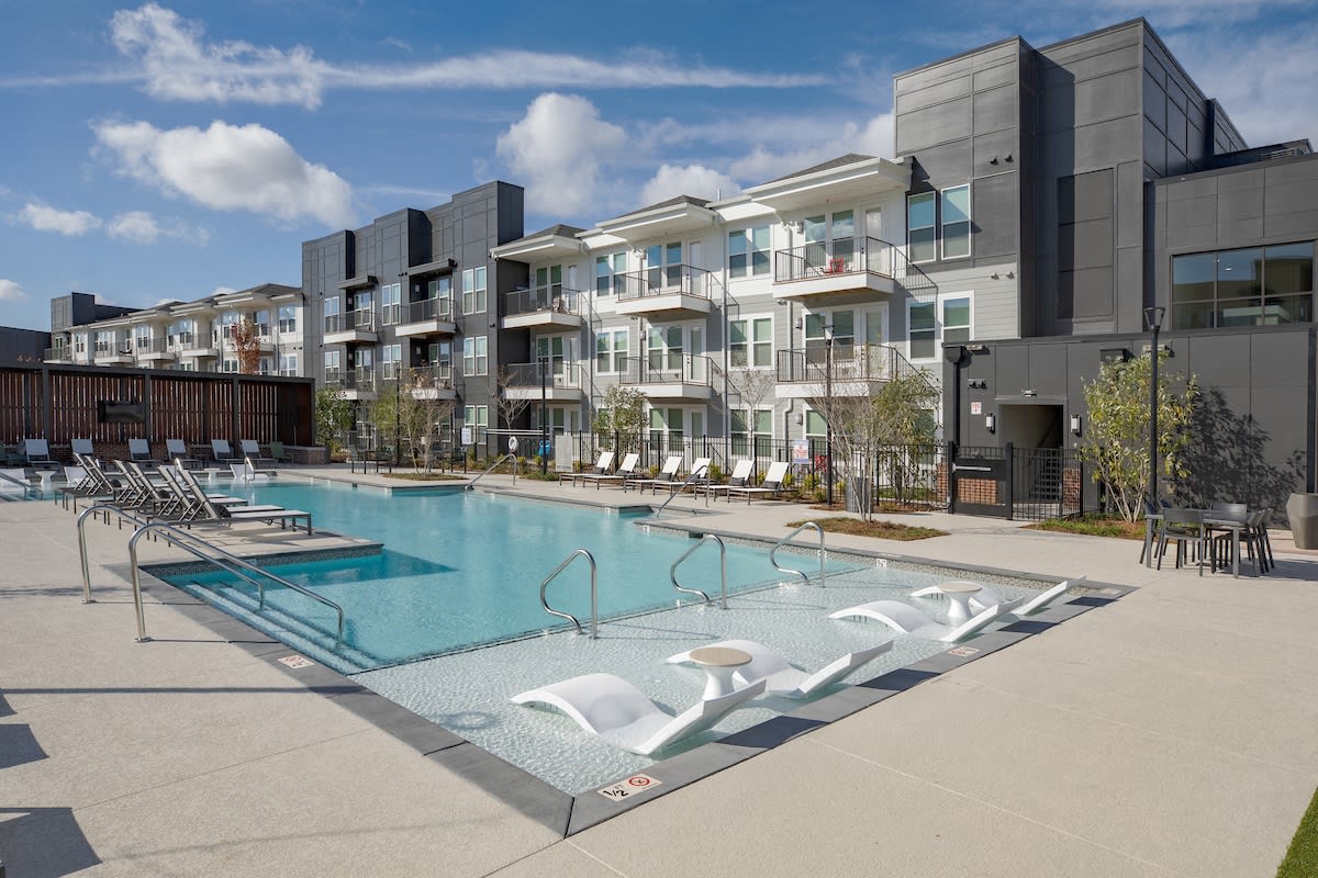 Mainstead at Century Farms Apartments exterior - Antioch, TN