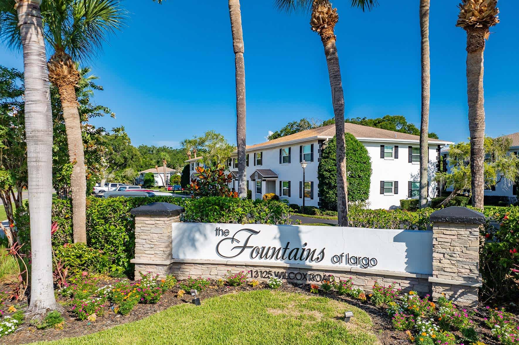 The Fountains of Largo hero community photo - Largo, FL