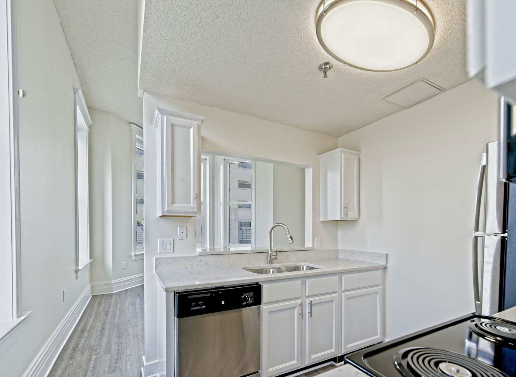 Gayoso House at Peabody Place apartment 217 kitchen - Memphis, TN