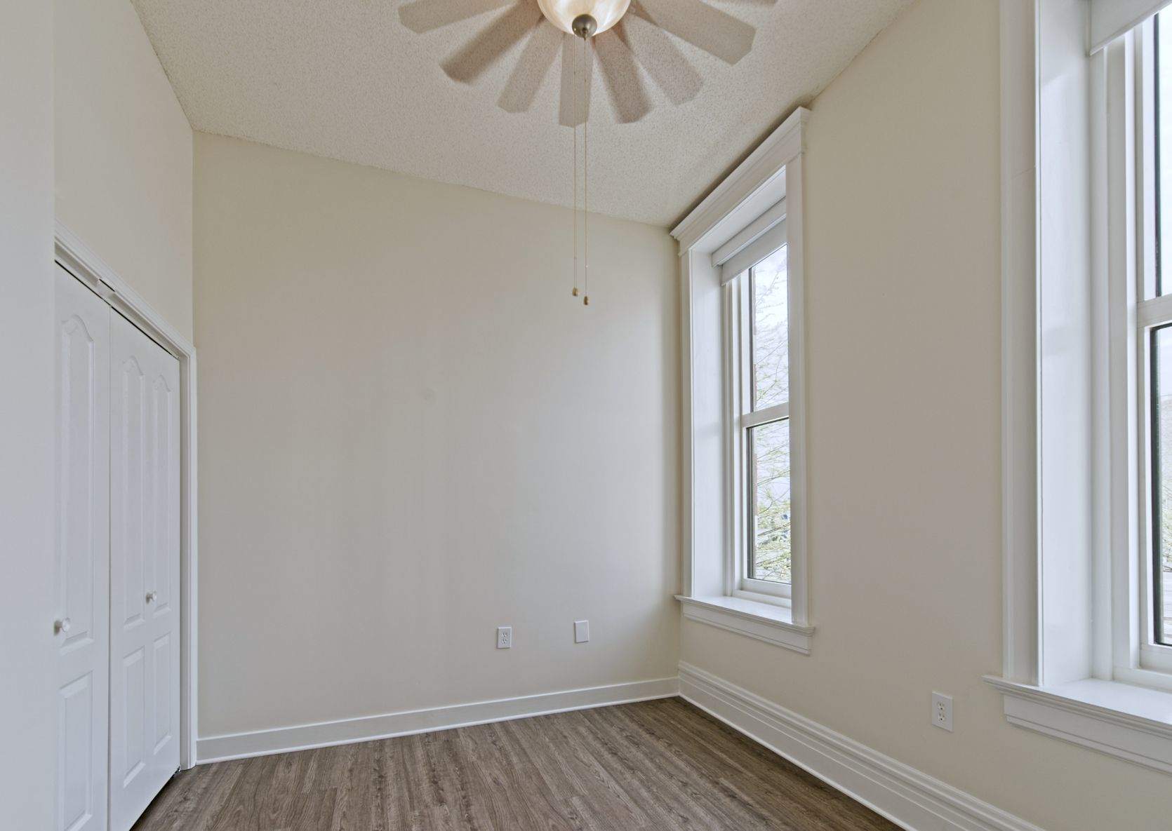 Gayoso House at Peabody Place apartment 217 bedroom - Memphis, TN