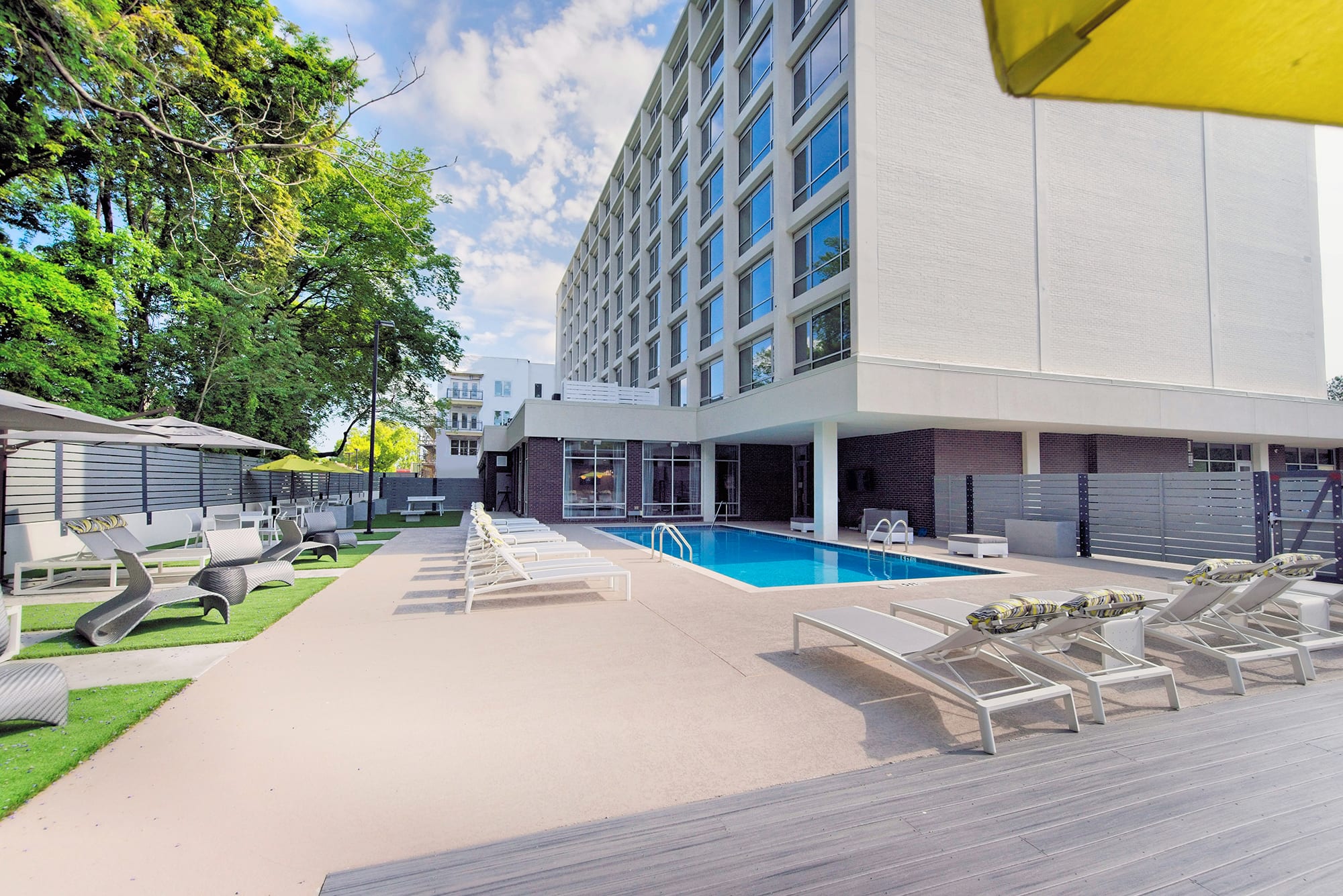The Citizen Apartments pool patio - Memphis, TN