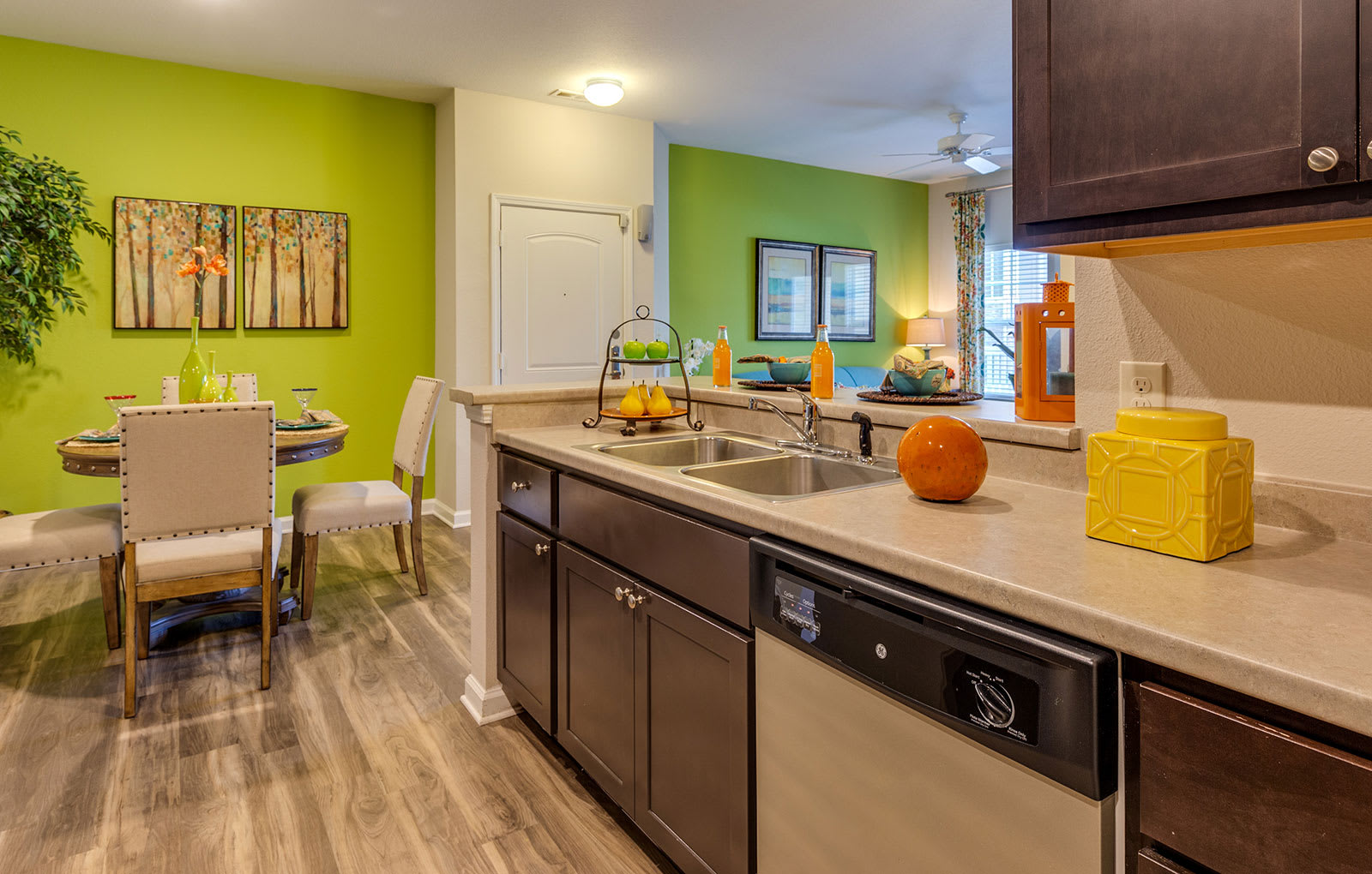 Charlotte Nc Apartments Pavilion Village