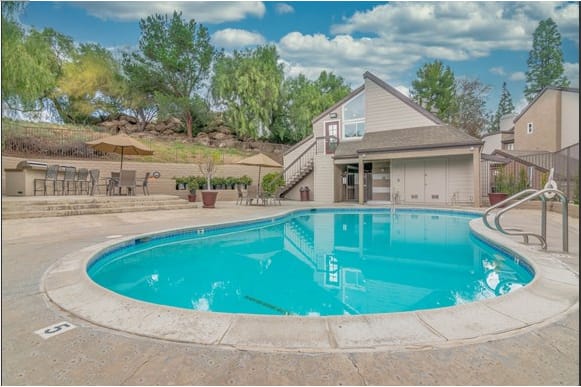 luxury apartments in riverside ca canyon crest views