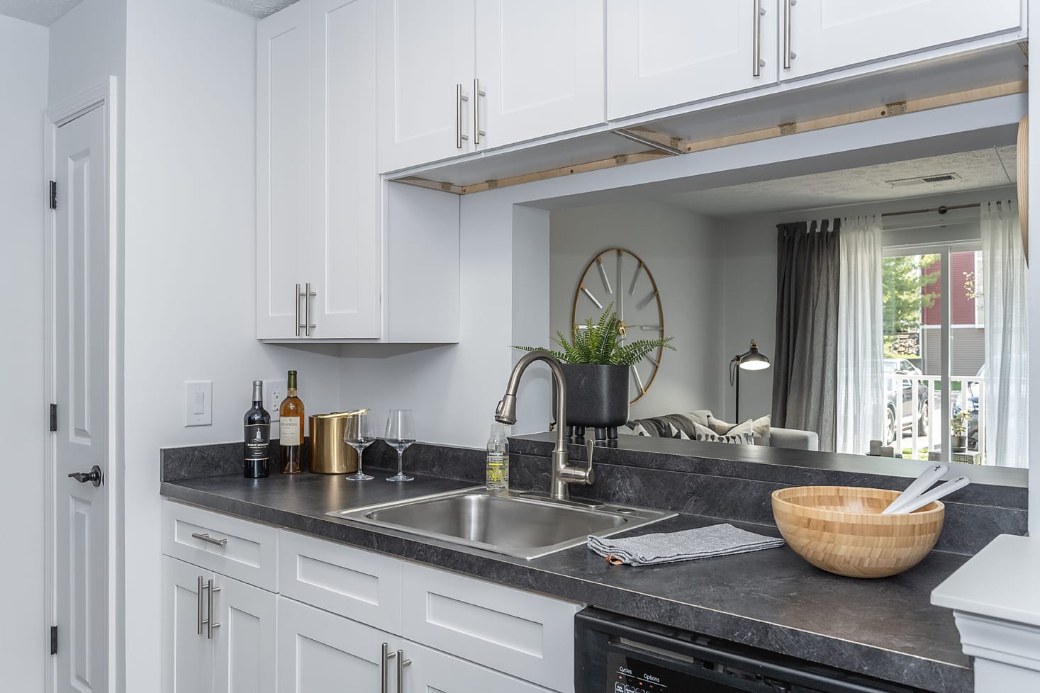 Galbraith Pointe Apartments and Townhomes 8 of 9