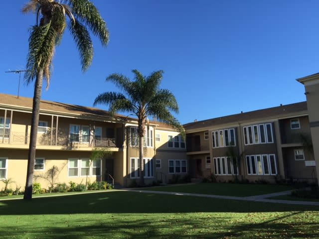 Baldwin Manor And Windsor Manor Apartments In Los Angeles Ca