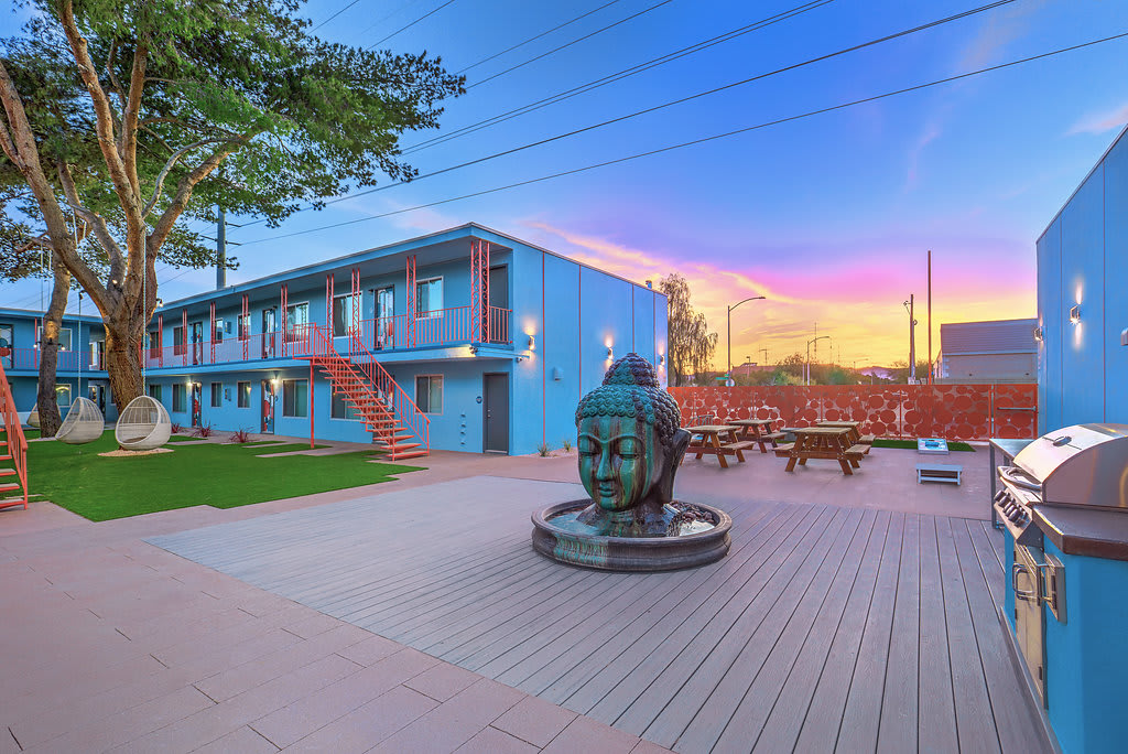 2-Bedroom Apartments in Las Vegas | The Neon Apartments