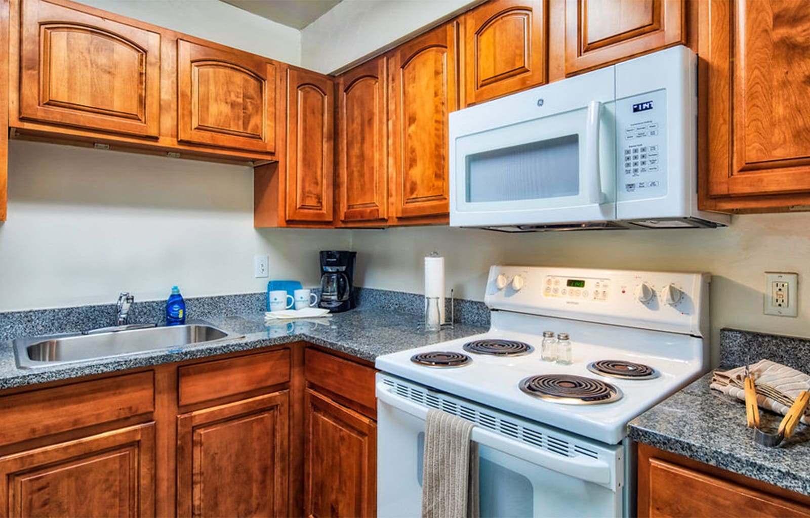 Barrington Apartments 3 of 8