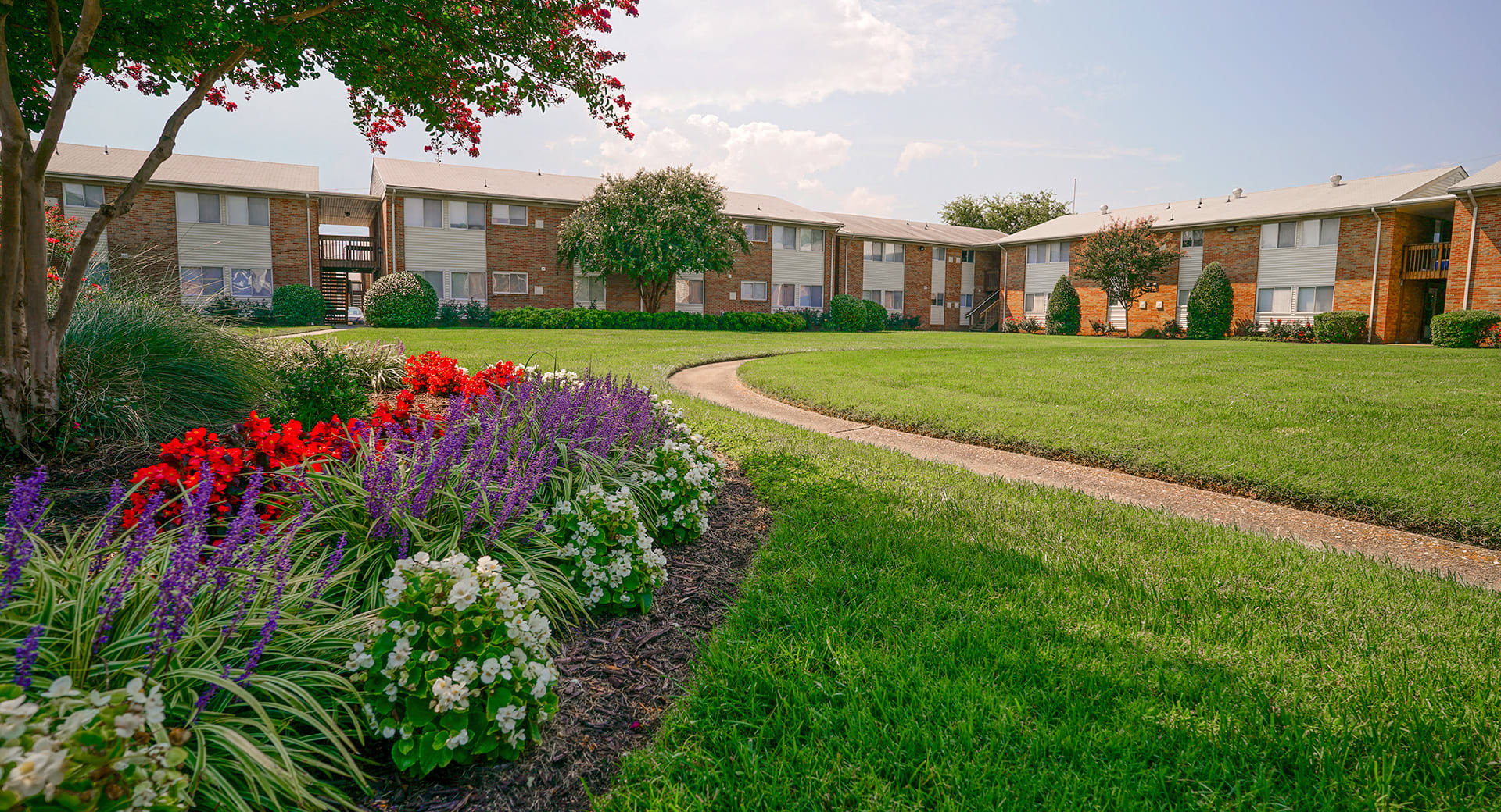 Andover Apartments 3 of 5