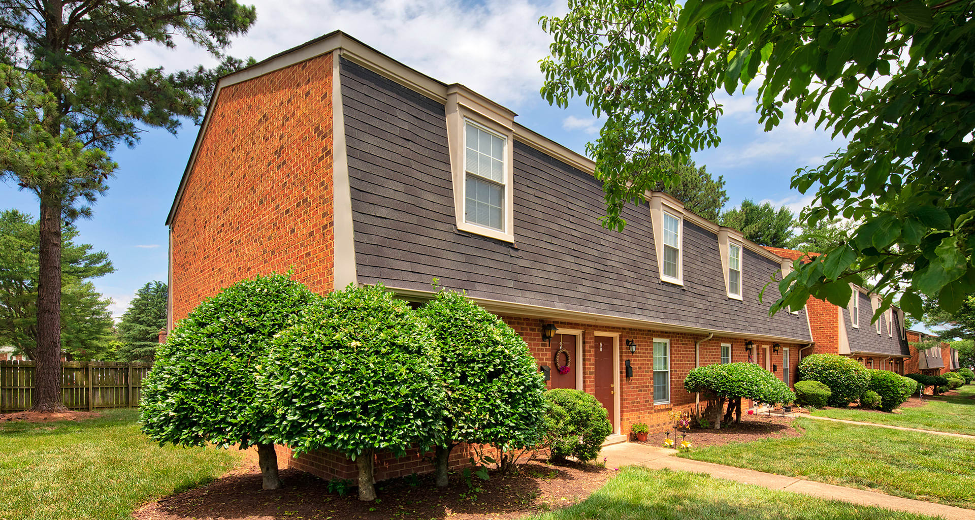 Saddlewood Apartments & Townhomes 2 of 5
