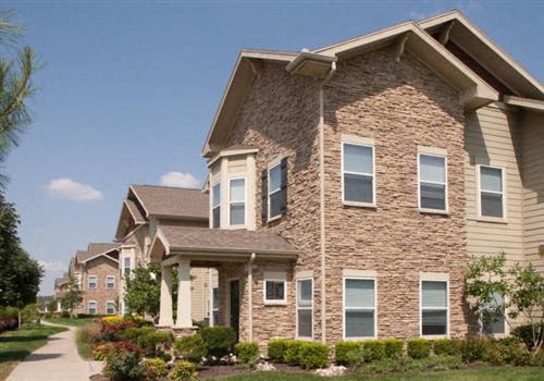 Villas at Carrington Square exterior view - Overland Park, KS