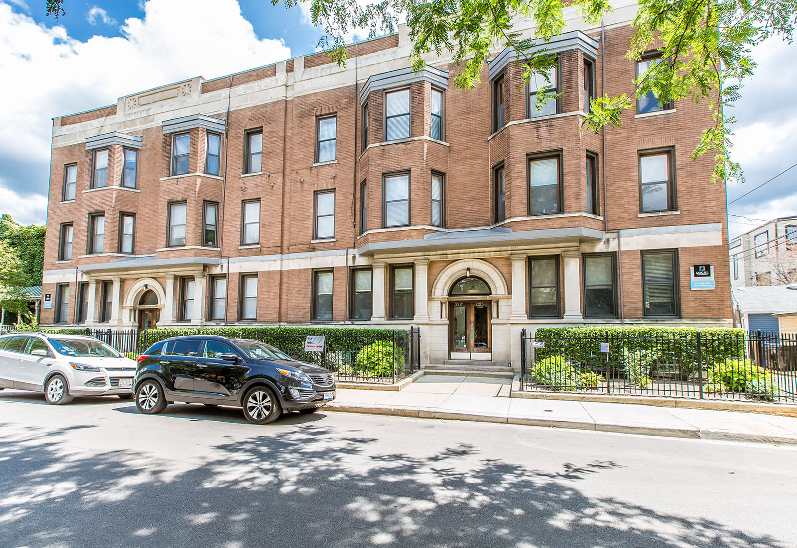 2215 N Clifton Apartments In Chicago Il