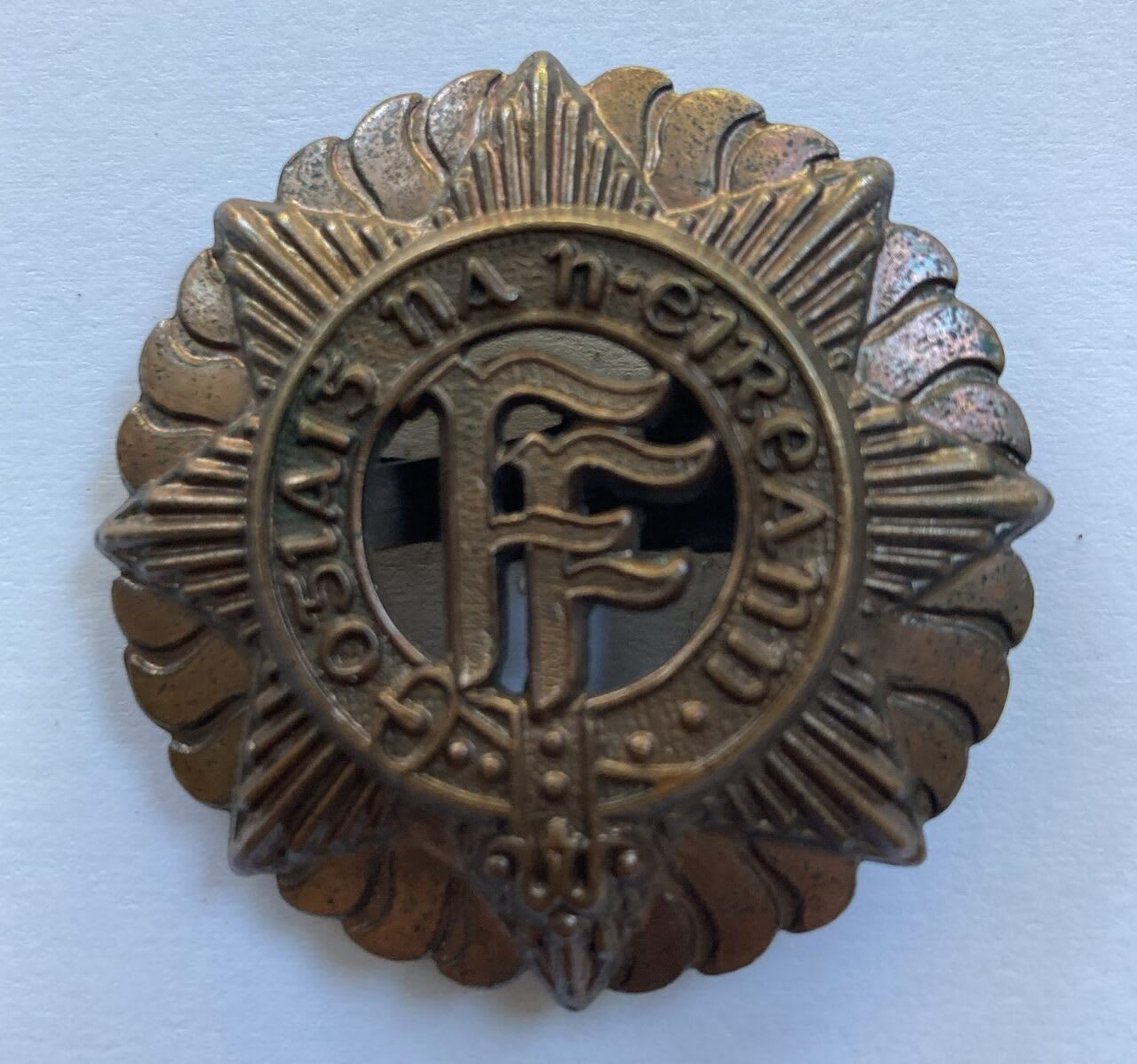 Irish Defence Forces cap badge