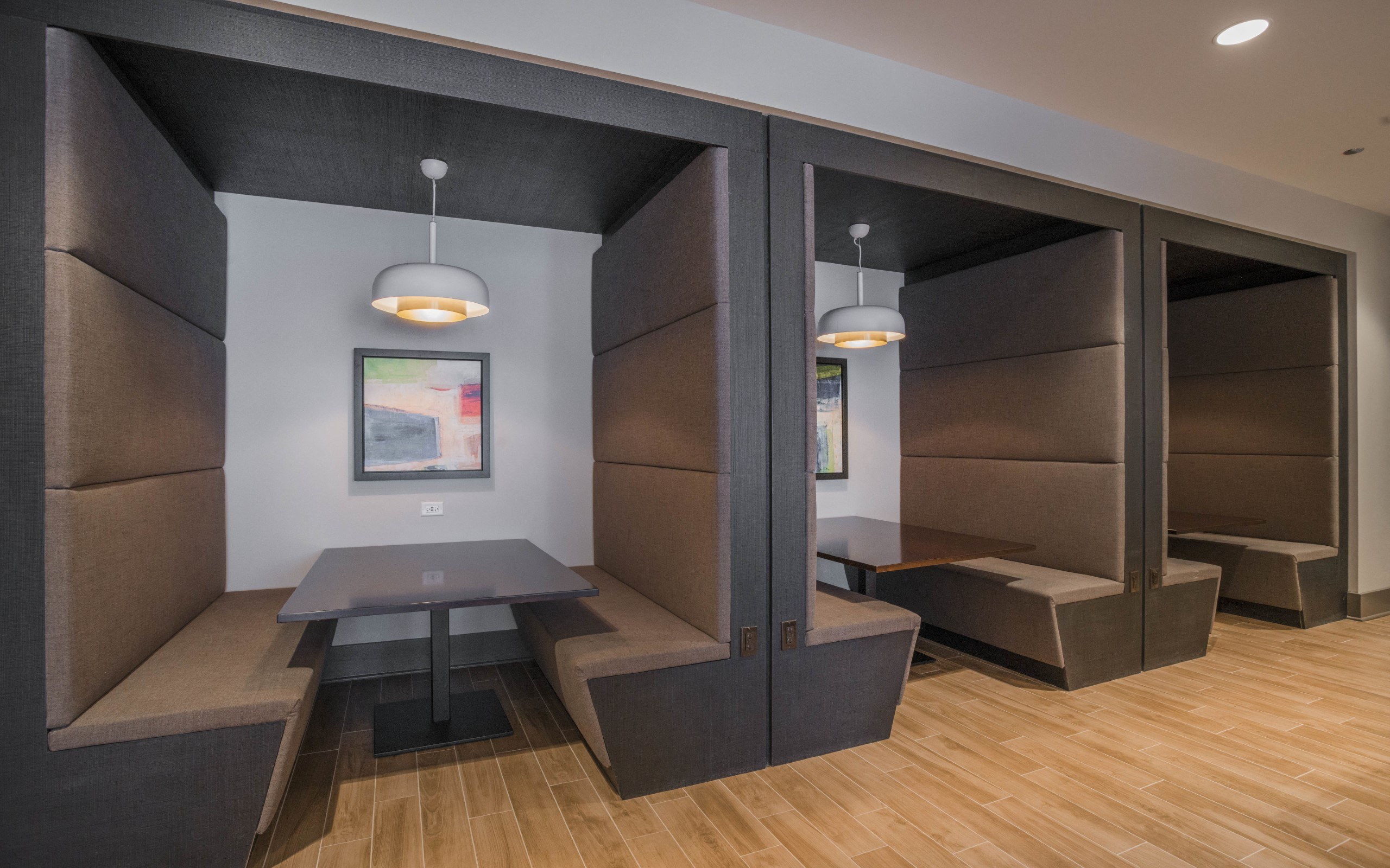 The Elle Apartments 6 of 9