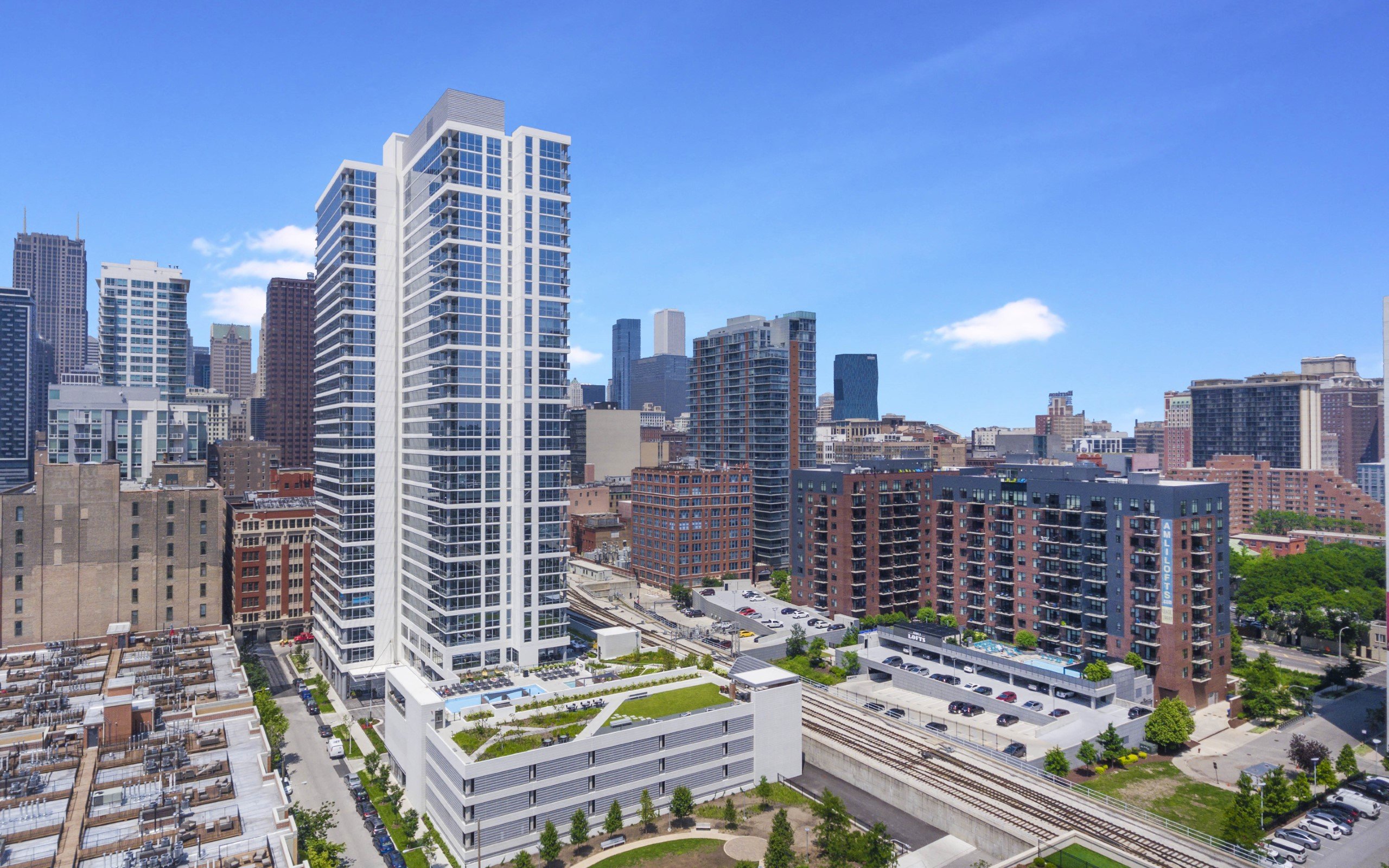 The Elle Apartments 3 of 9
