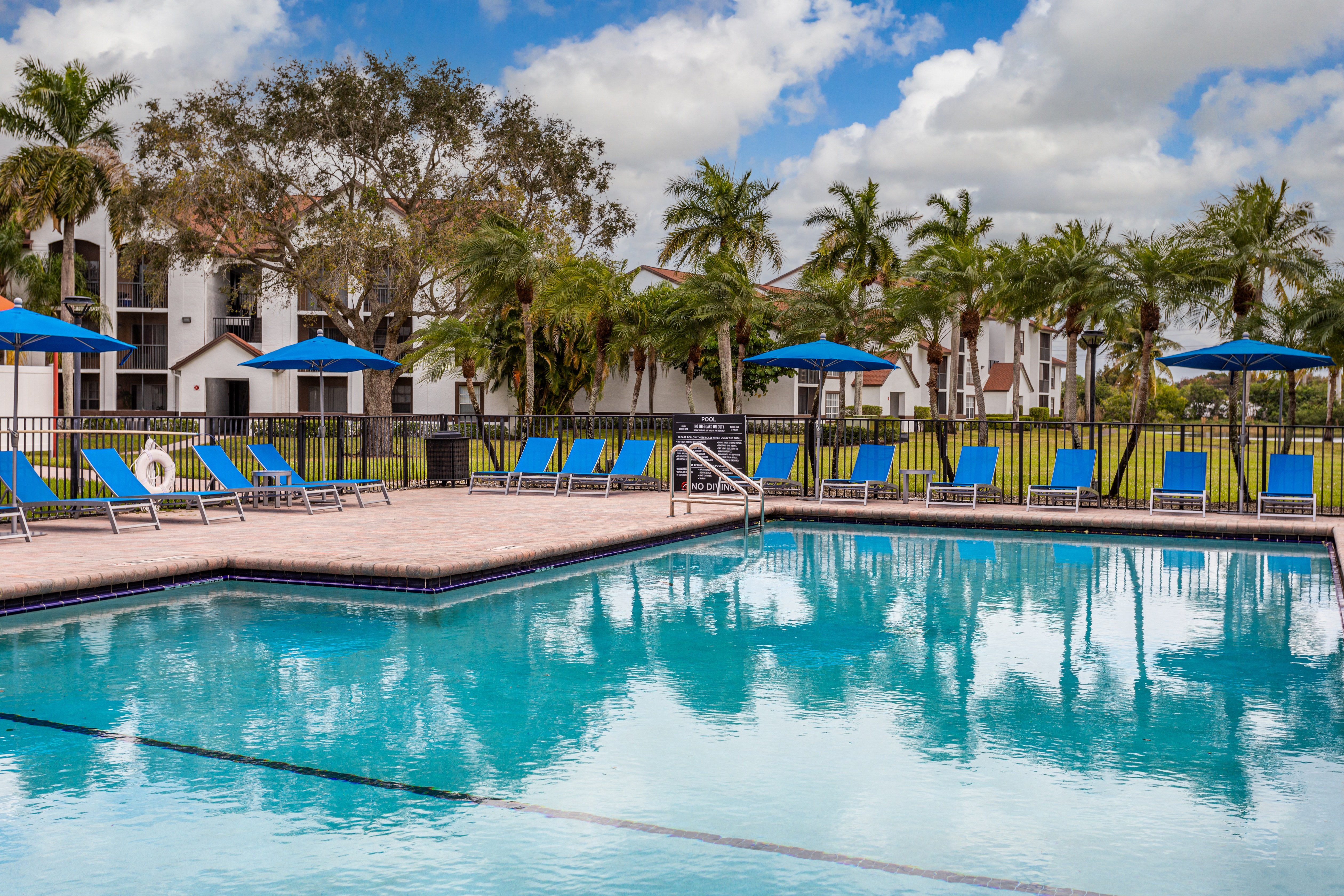 The Landings at Pembroke Lakes 4 of 12