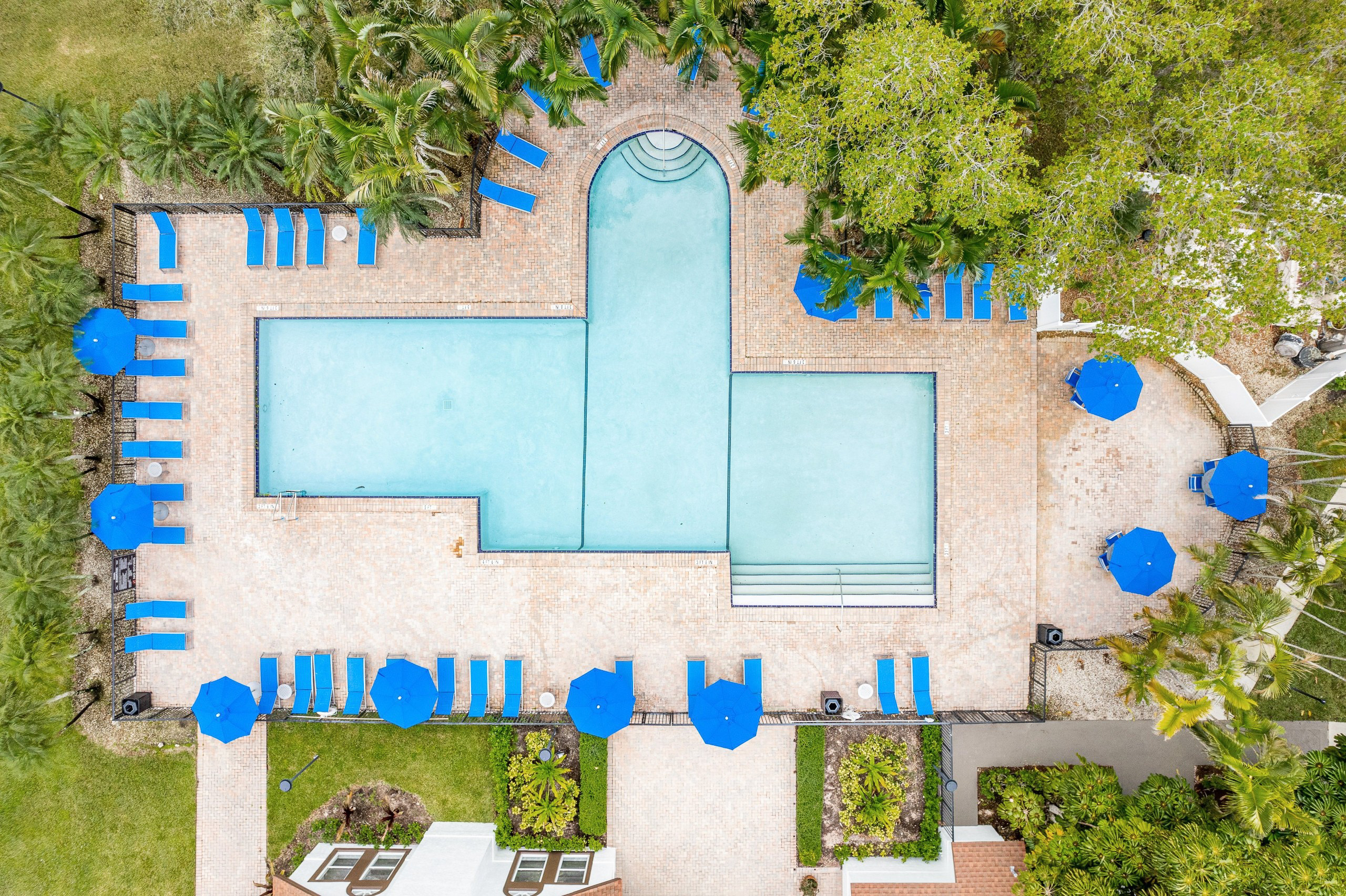 The Landings at Pembroke Lakes 9 of 12