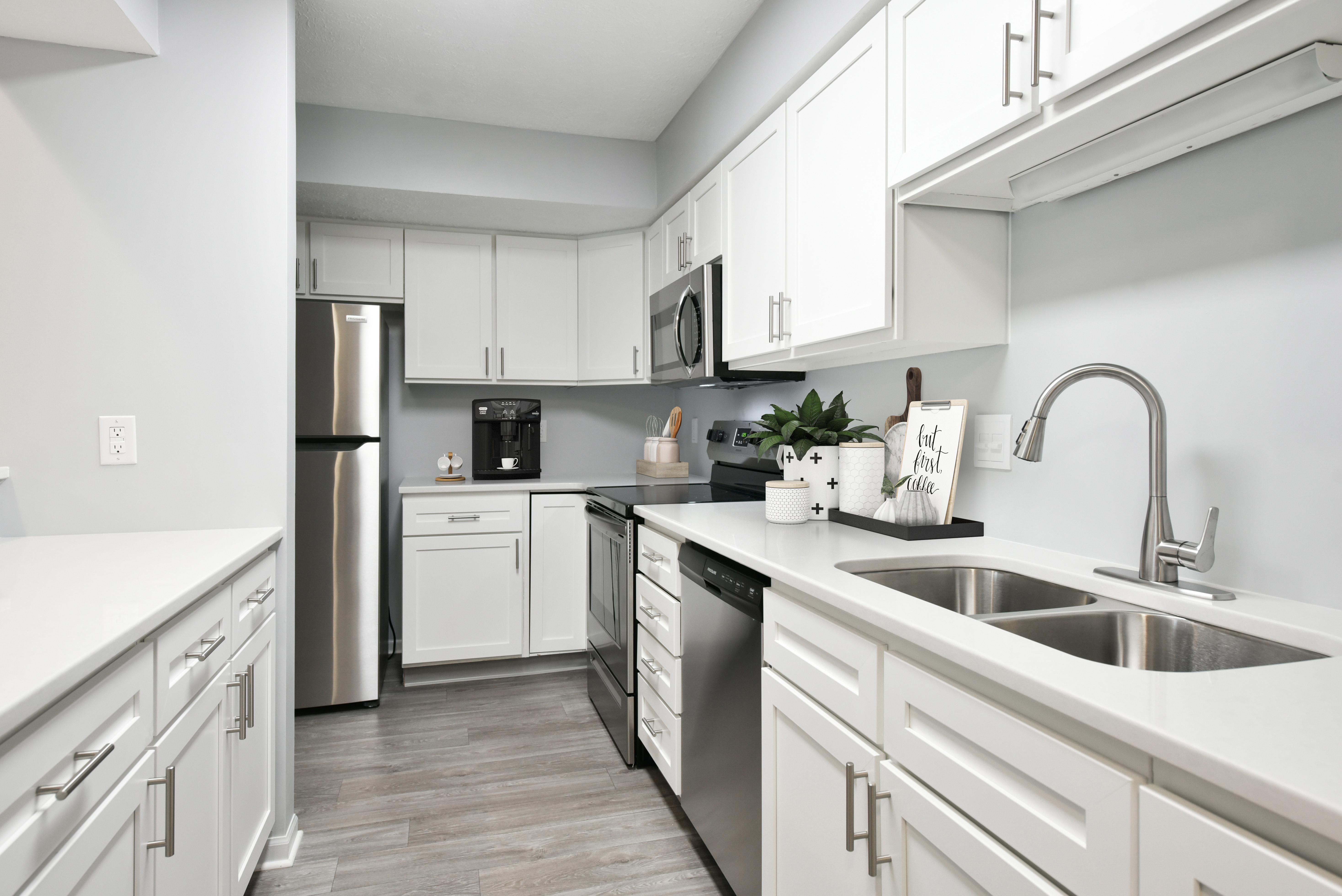 The Donovan Apartment Homes 7 of 12