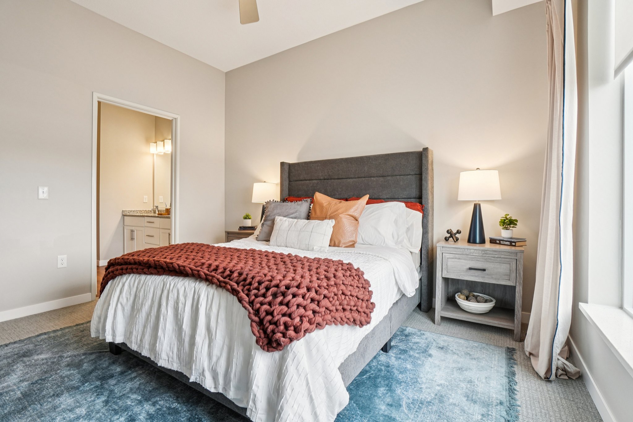 Lyra Apartments 8 of 9