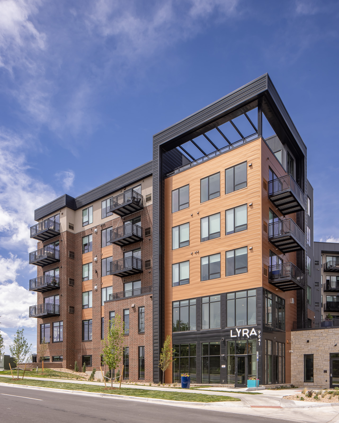 Lyra Apartments 13 of 14