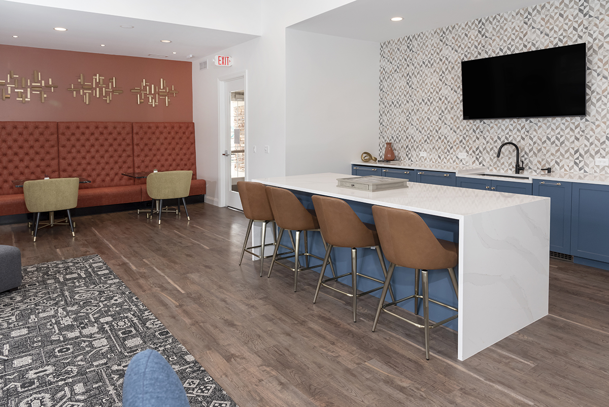 Cascade Shores Townhomes + Flats 3 of 12