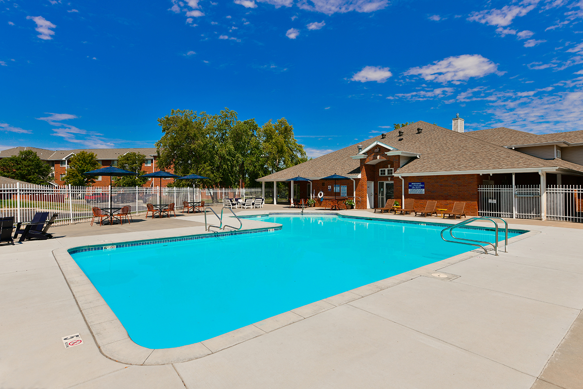 Lakeside Village Apartment Homes 10 of 12
