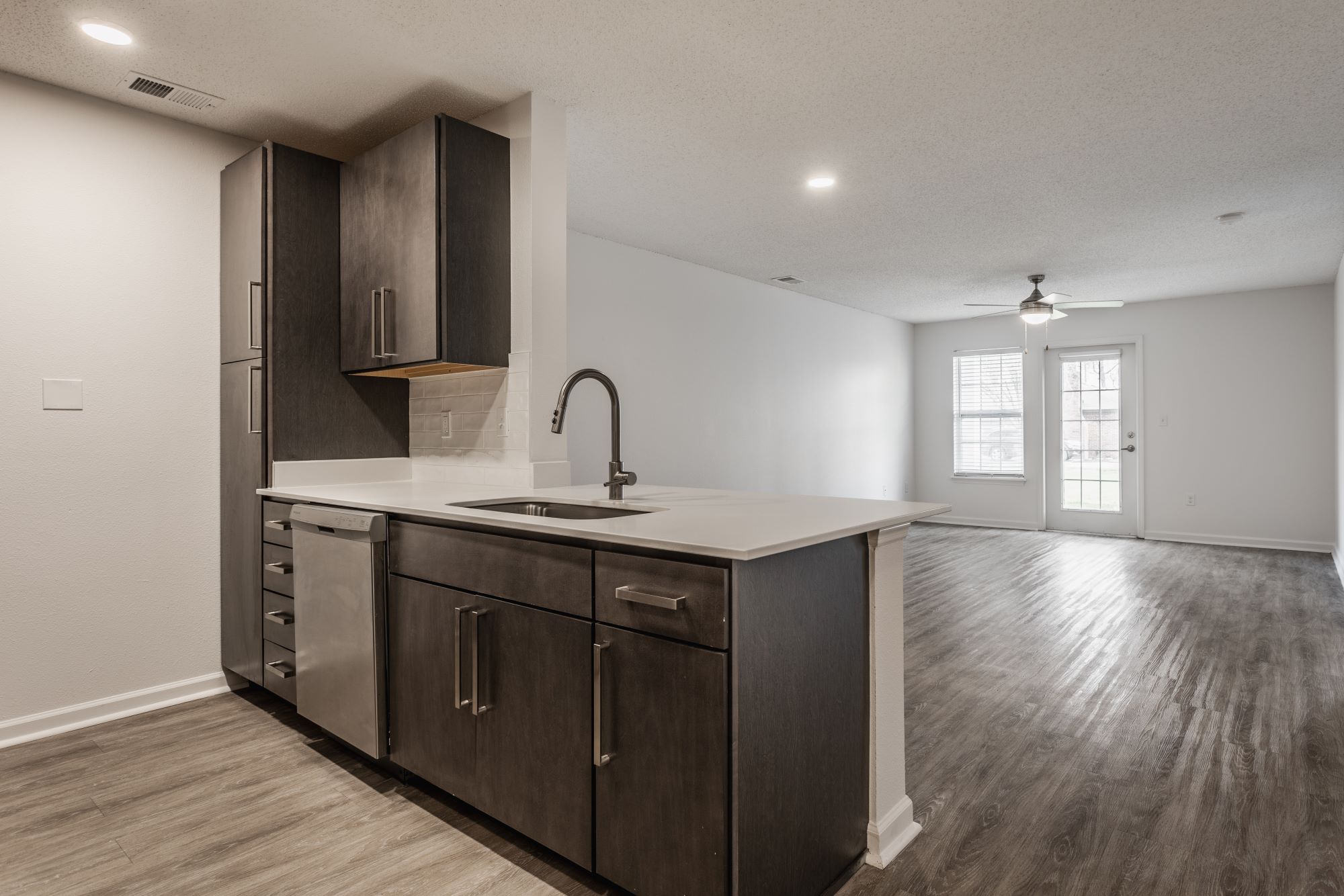 Latitudes Apartments 5 of 12
