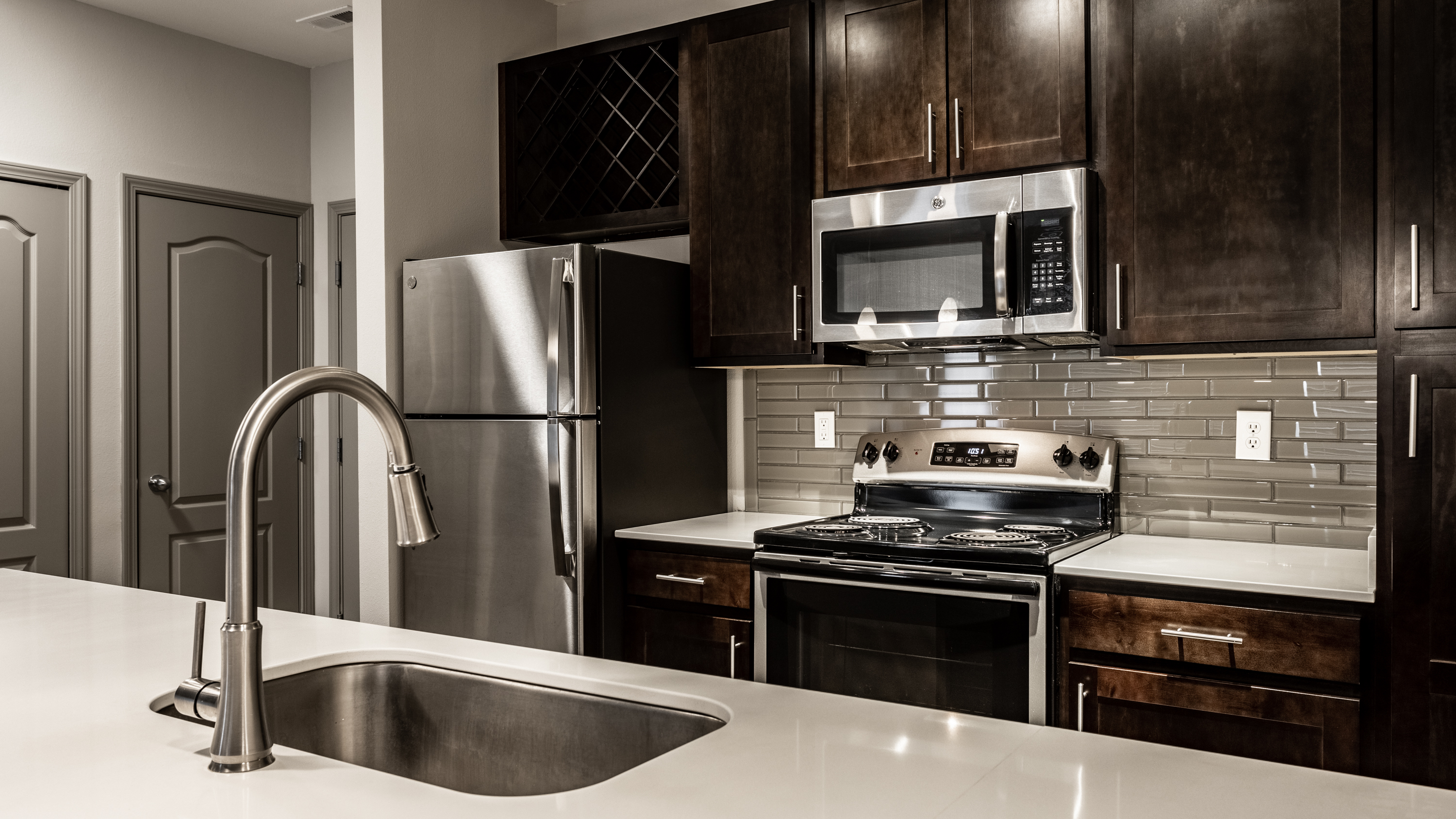 Bella Vista Apartments 4 of 12