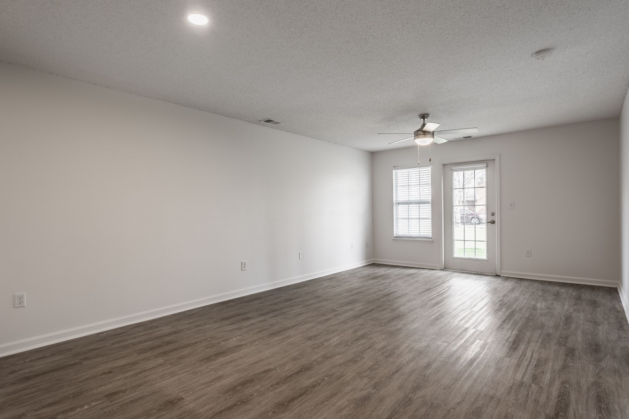 Latitudes Apartments 7 of 12