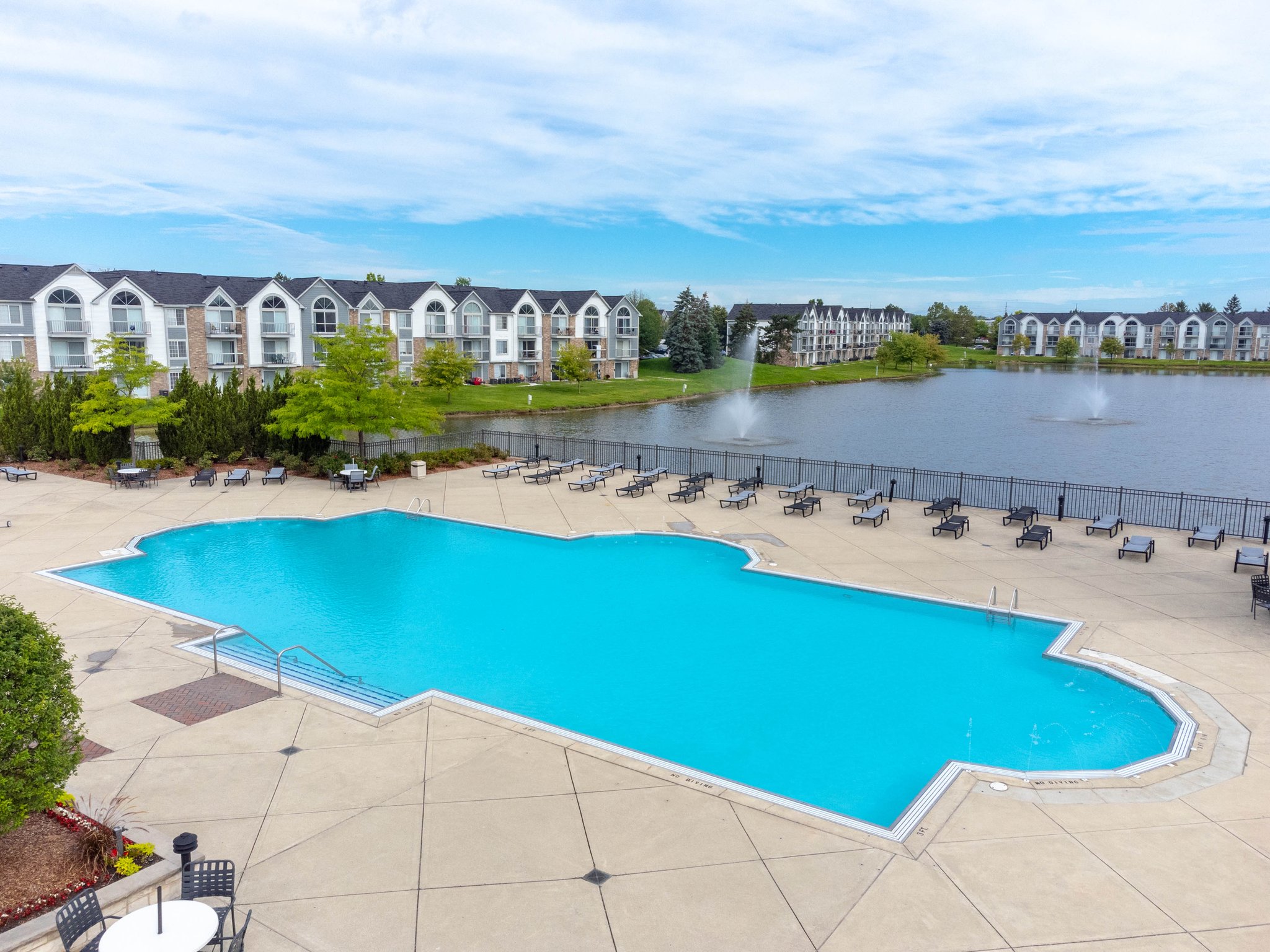 Pool at The Harbours Apartments (1 of 3)