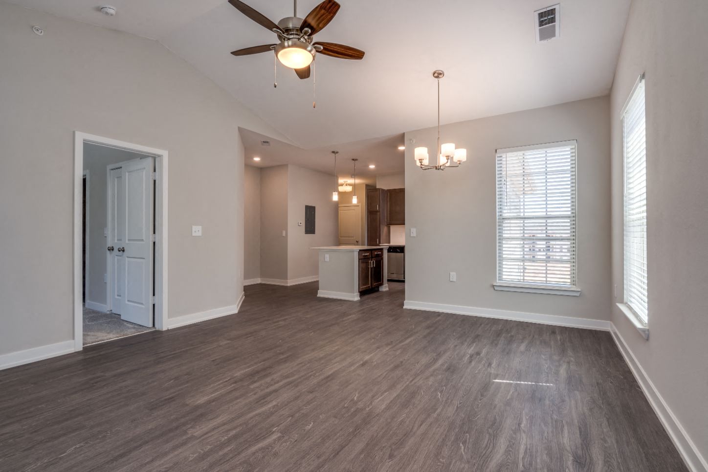 Emerald Creek Apartments 28 of 60