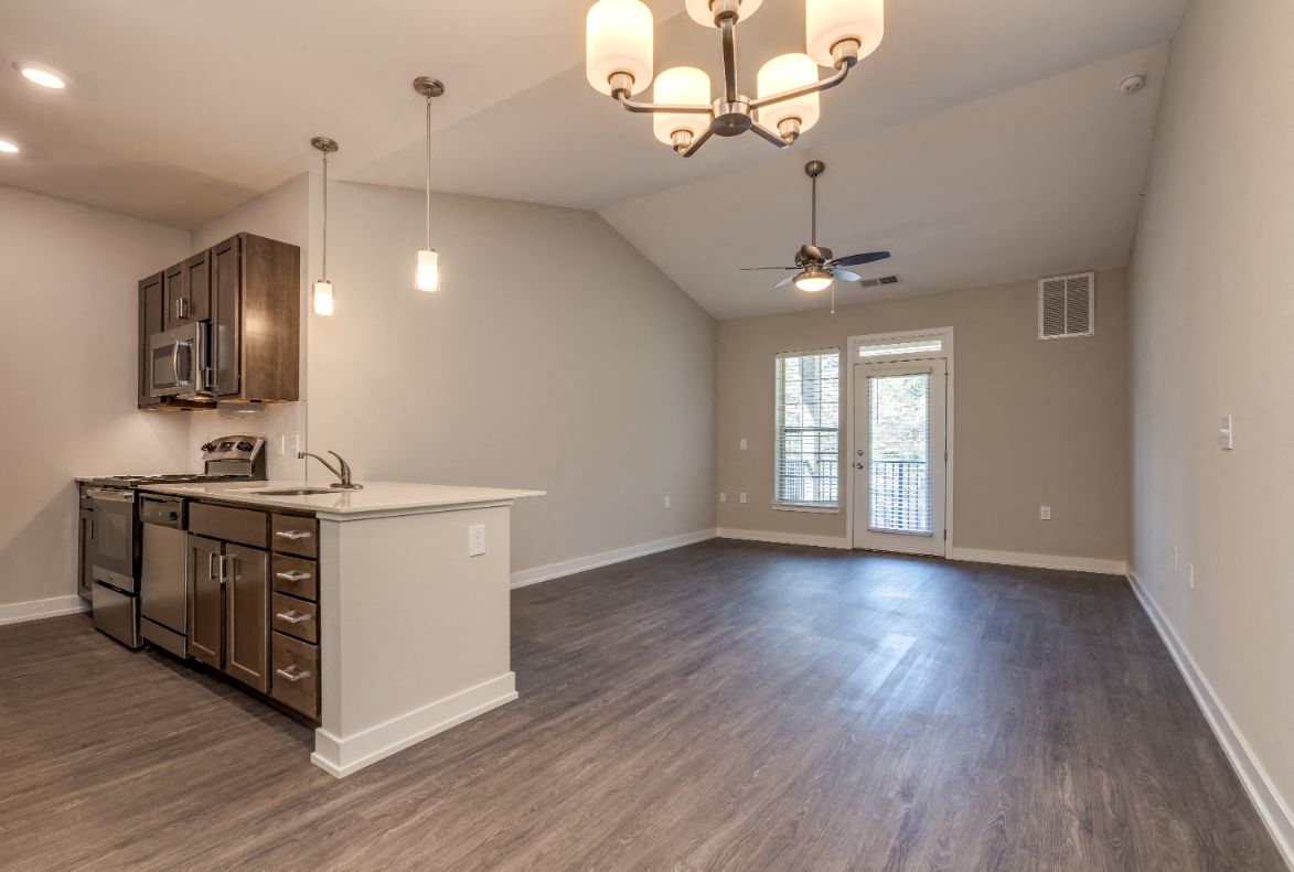 Emerald Creek Apartments 6 of 12
