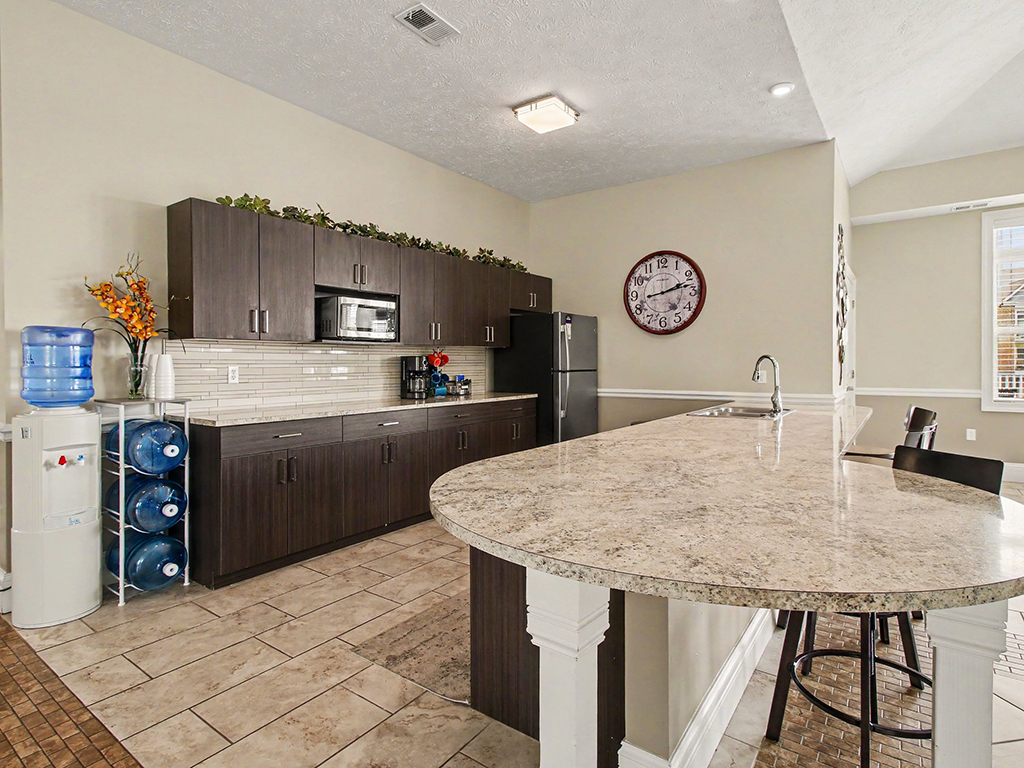 Andover Pointe Apartment Homes 28 of 43