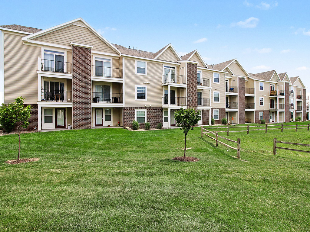 Andover Pointe Apartment Homes 41 of 43