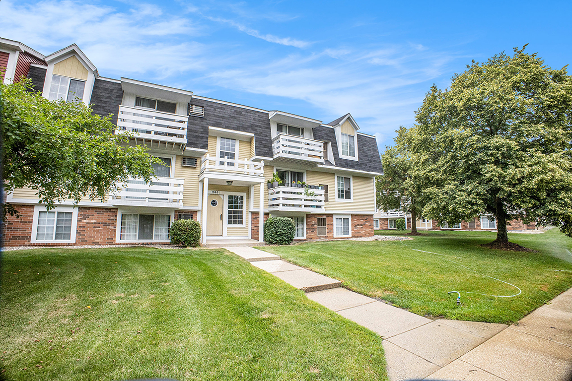 Apple Ridge Apartments 3 of 12